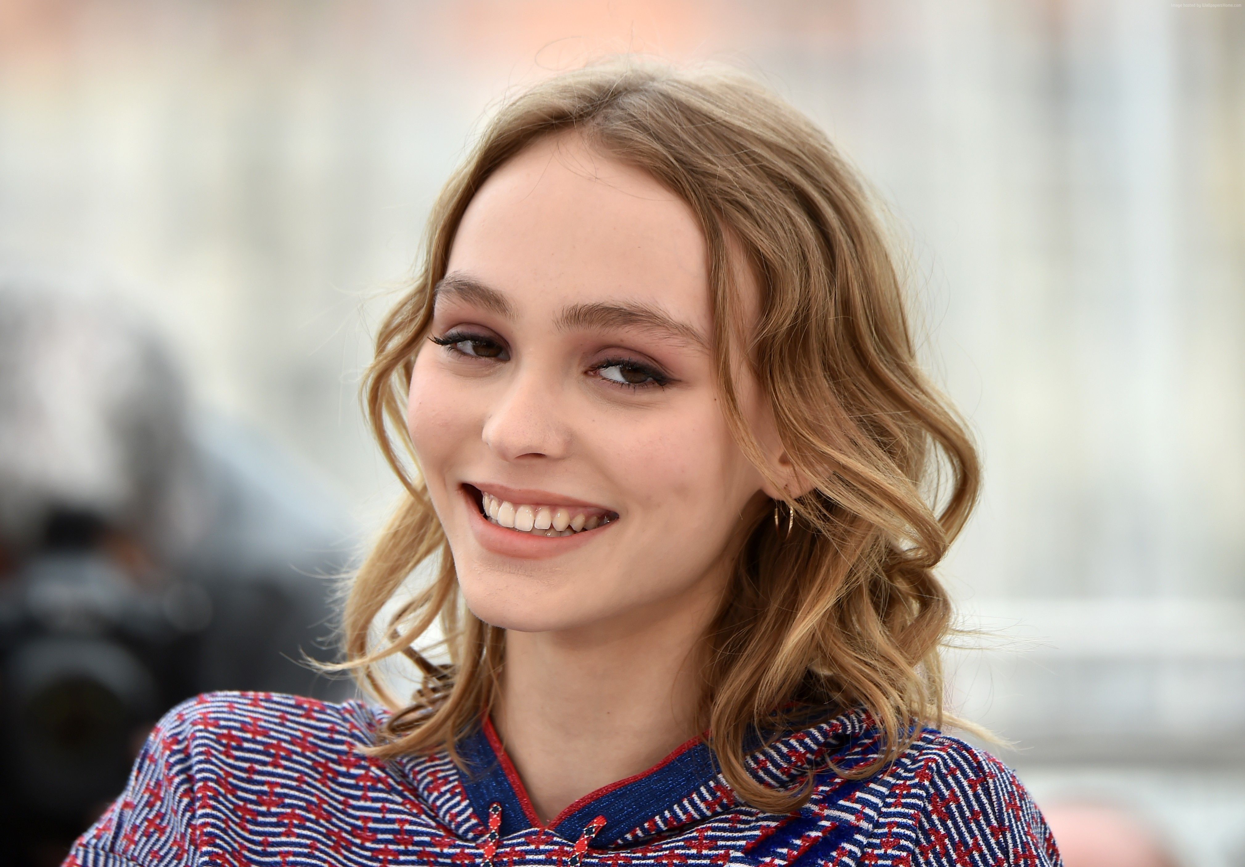 Lily Rose Depp Smile Wallpaper Background 61926 4040x2816px