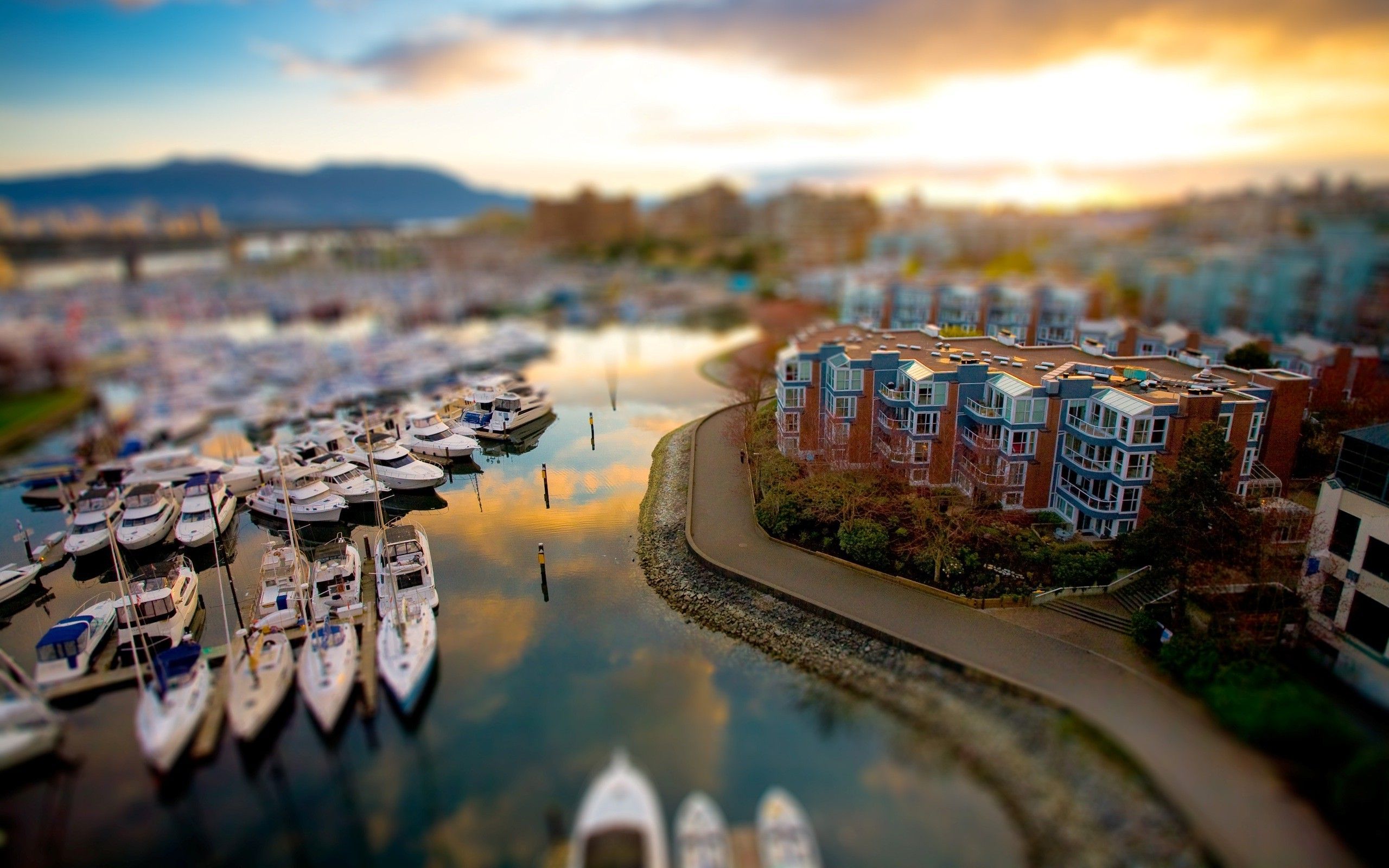 tilt Shift, City, River, Boat, Vancouver, British Columbia, Canada, Coast, Building, Reflection, Sunset Wallpaper HD / Desktop and Mobile Background