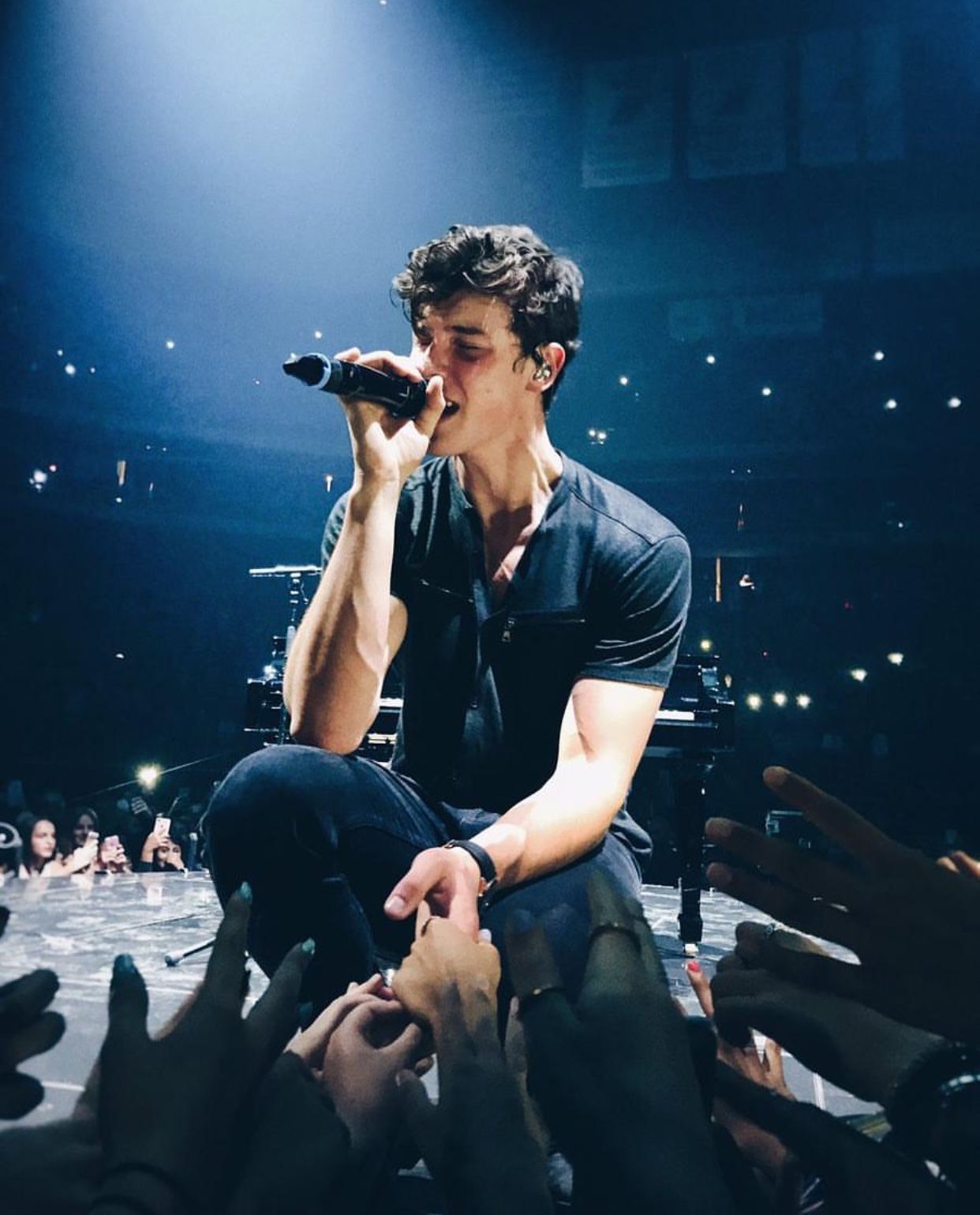 Shawn Mendes Concert Wallpapers Wallpaper Cave