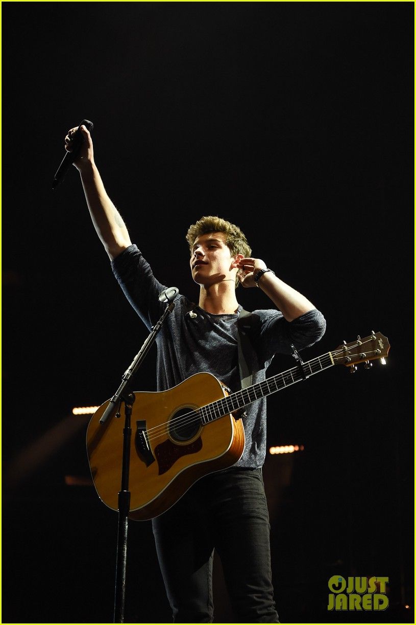 Shawn Mendes Performs 'Illuminate' Tour Preview at MSG (Set List): Photo 3756177. Shawn Mendes Picture