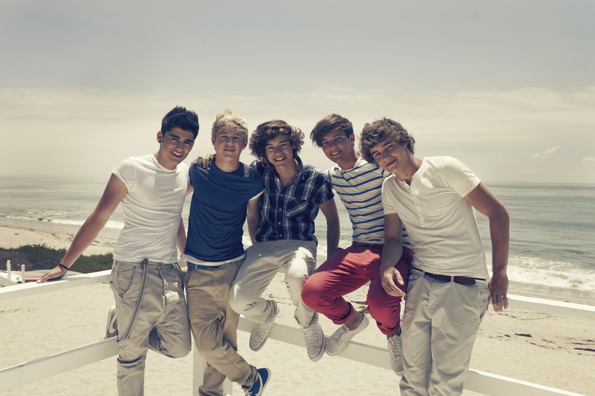 One Direction What Makes You Beautiful Wallpapers Wallpaper Cave