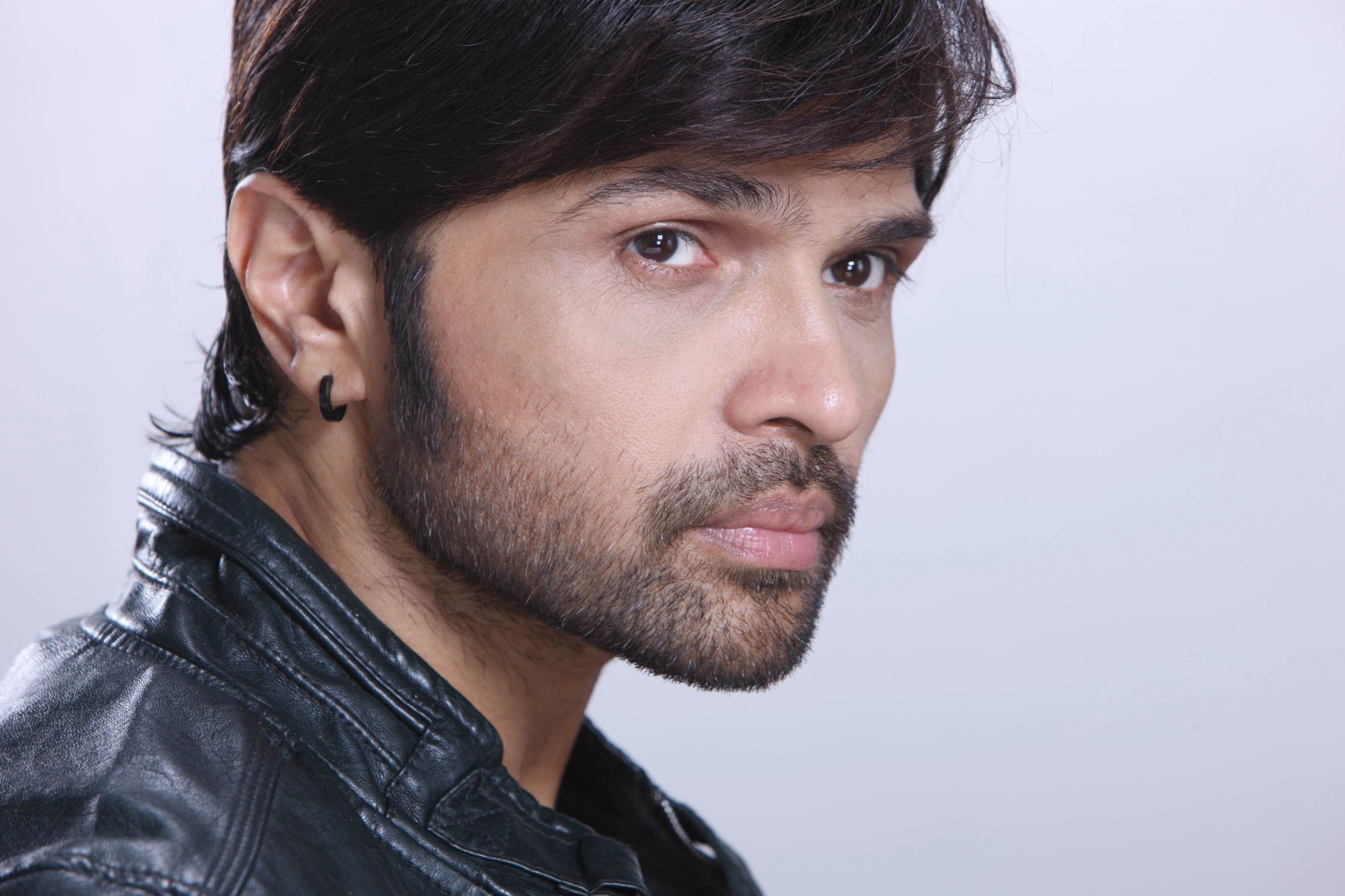 Himesh Reshammiya, wife deny 'other woman angle' in their divorce | Hindi  Movie News - Times of India