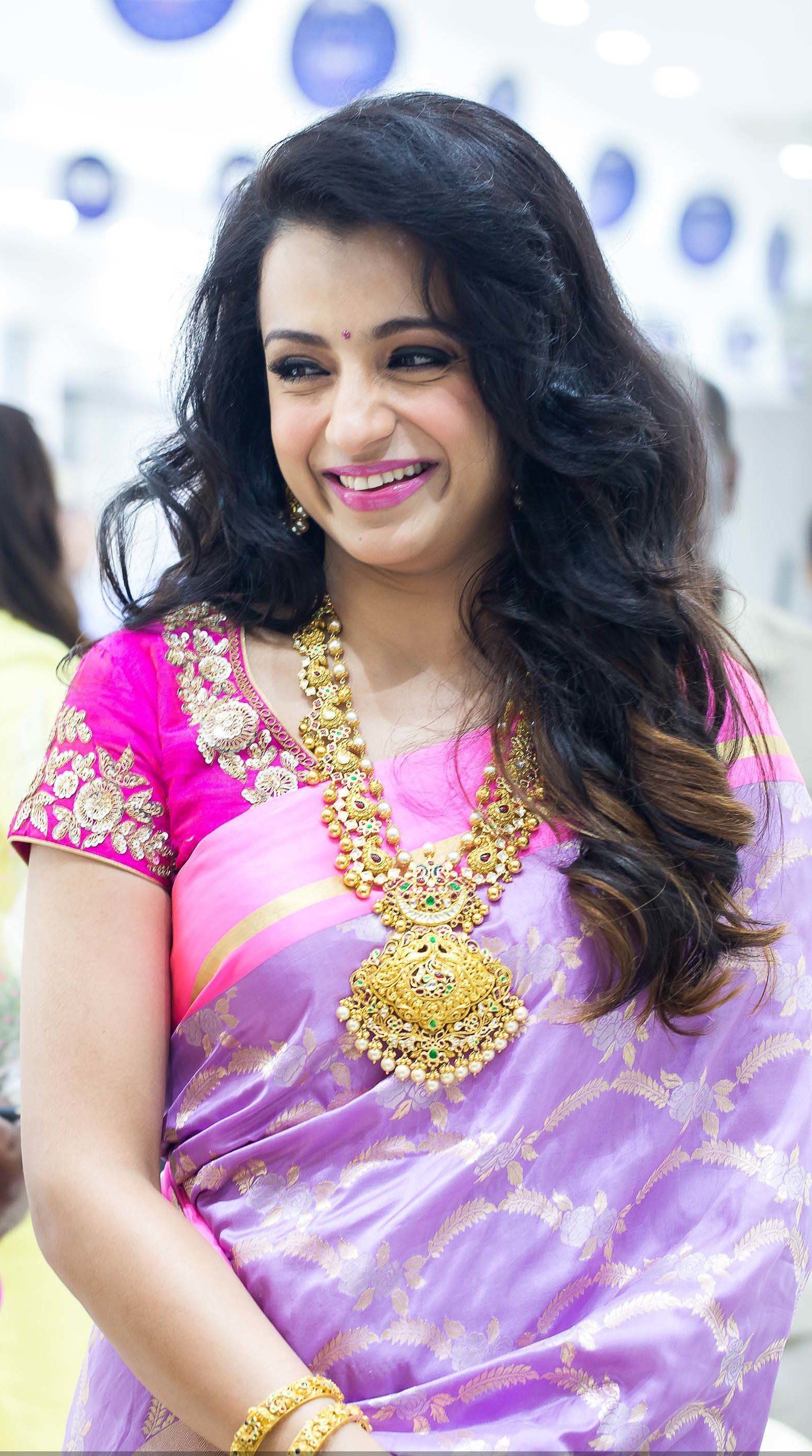 Trisha krishnan Latest HD Image And Cool HD Wallpaper