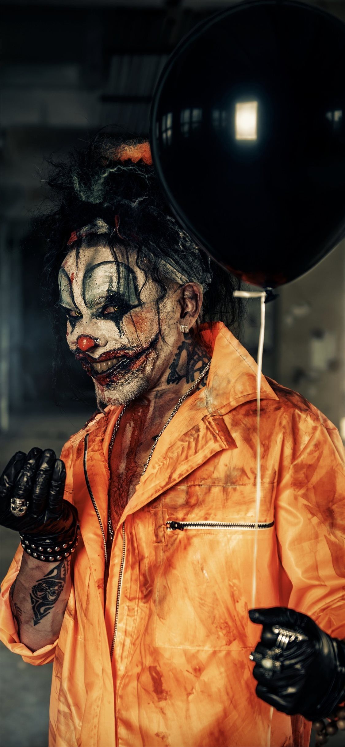 halloween guy with balloon 4k iPhone X Wallpaper Free Download