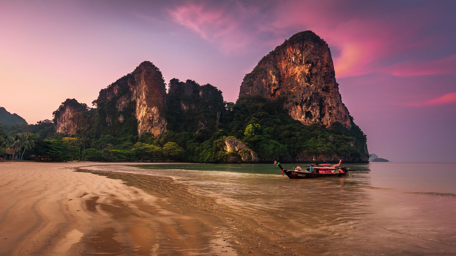 The beach at Krabi Thailand [1920x1080] via Classy Bro. Ánh trăng