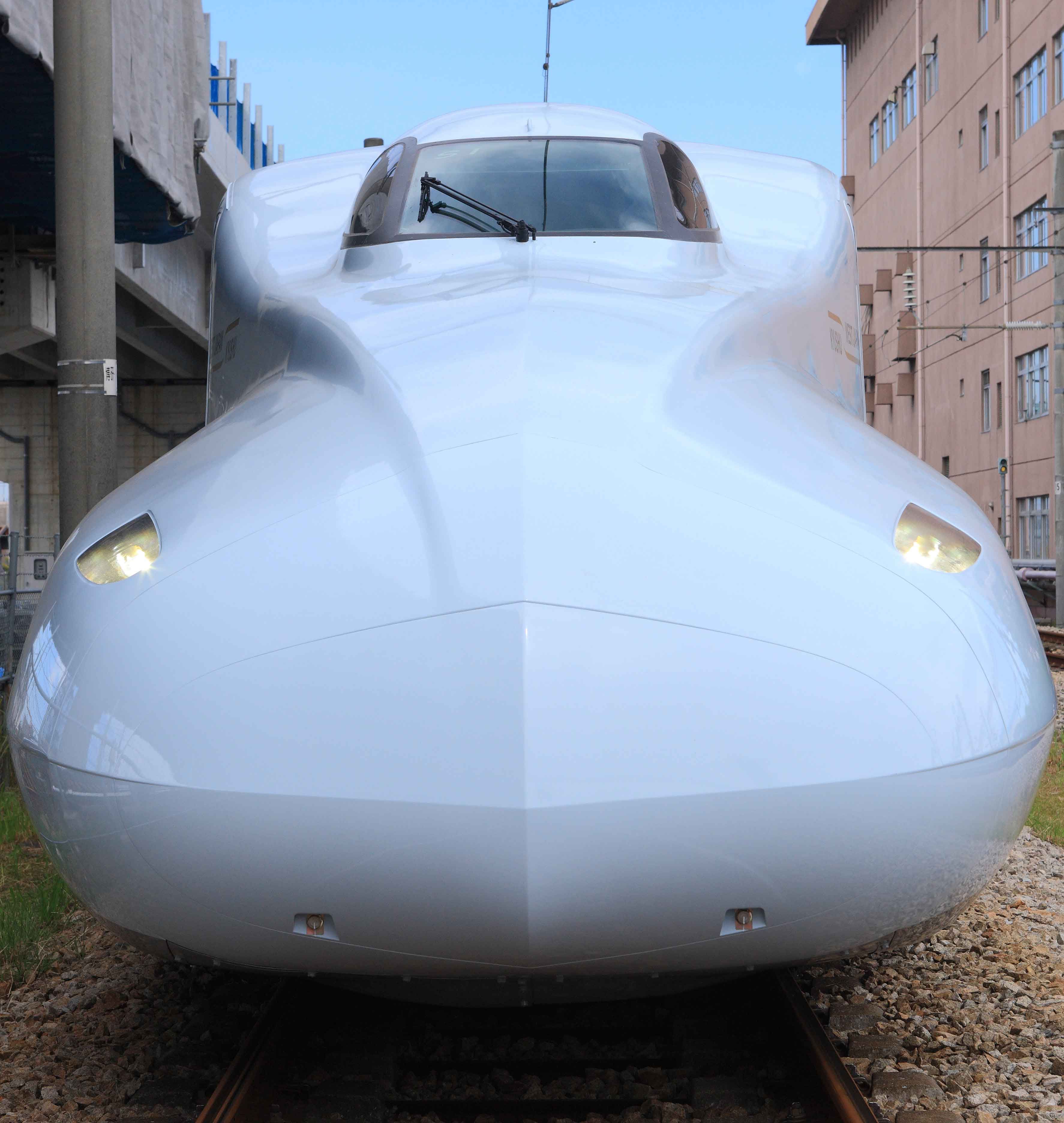 The N700 Series Bullet Train For The Sanyo Kyushu Shinkansen Line. Japan, Japan Travel, HD Wallpaper