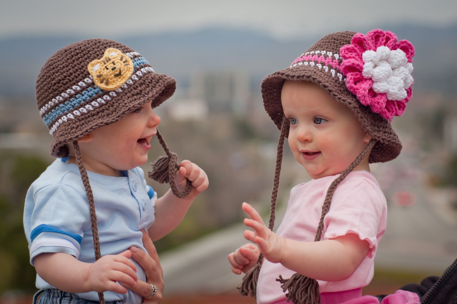 Cute Twin Boy and Girl Baby Wallpaper HD.Com