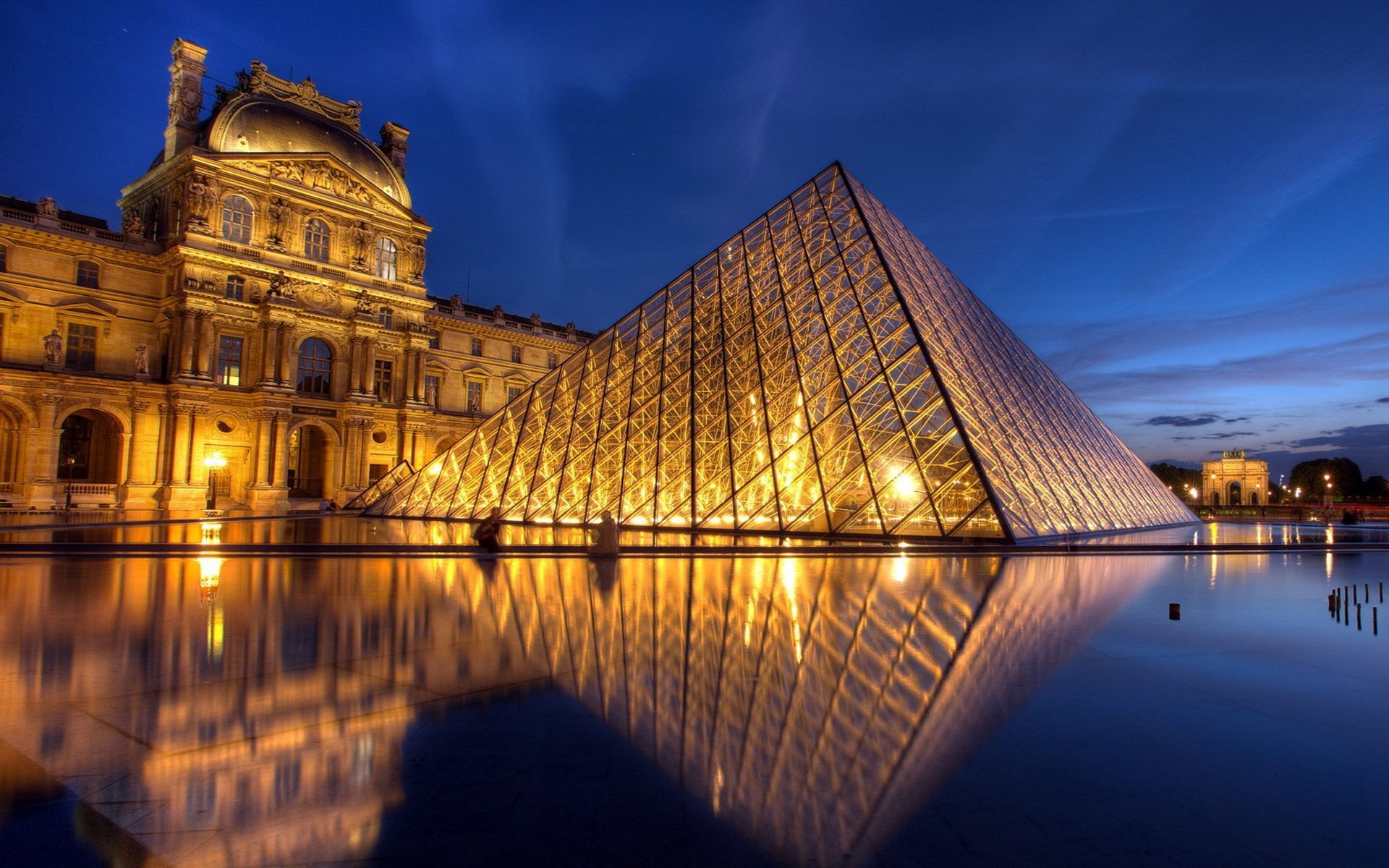 Louvre Wallpaper