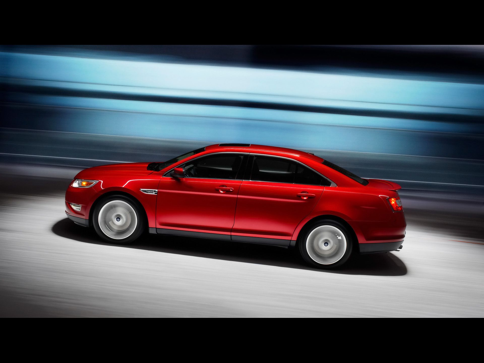 Ford Taurus SHO Side Speed