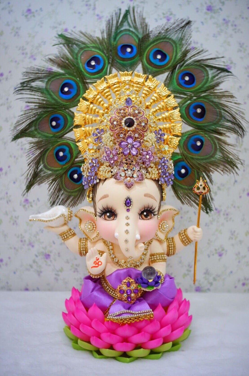 paintings: photo of cute ganesha to use for instagram and whatsapp story. Lord ganesha paintings, Baby ganesha, Ganesha painting