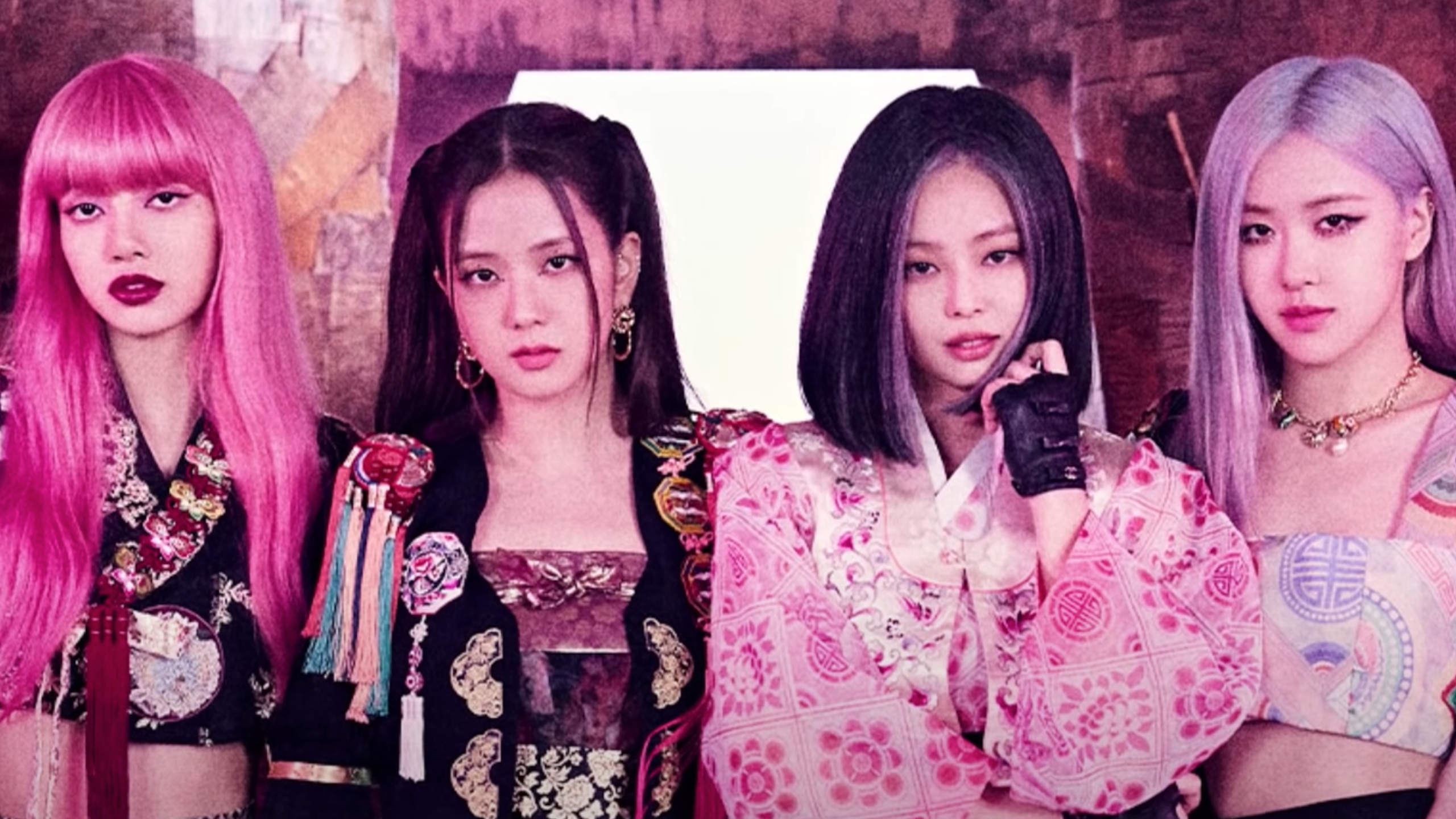 Blackpink's Makeup Artist On The K Pop Group's 'How You Like That' Looks