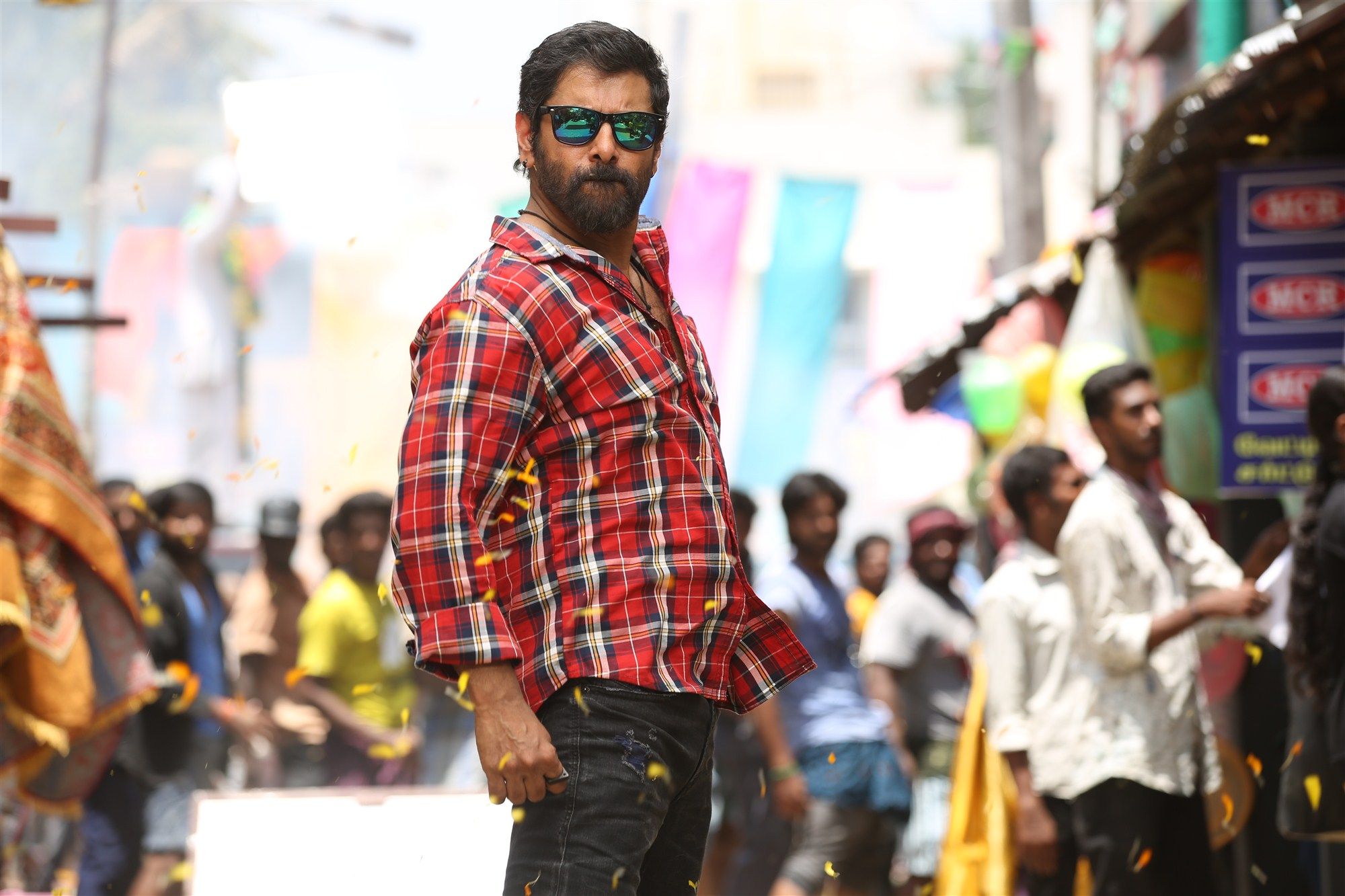 Sketch Movie Review: Nice try Vikram but that doesn't help!
