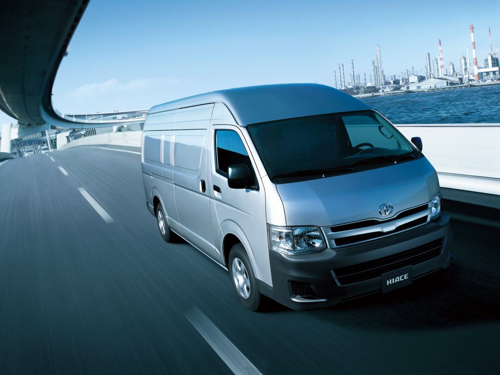 Тойота хайс фото. Тойота Hiace. Toyota Hiace 2016. Тойота Хайс комплектации. Тойота Хай айс.