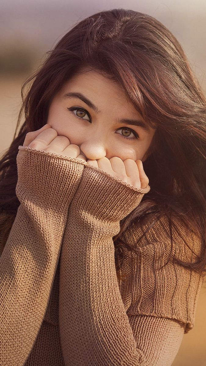 Girl Looksweater IPhone Wallpaper. Photography Poses Women, Cute Girl Poses, Girl Photography Poses