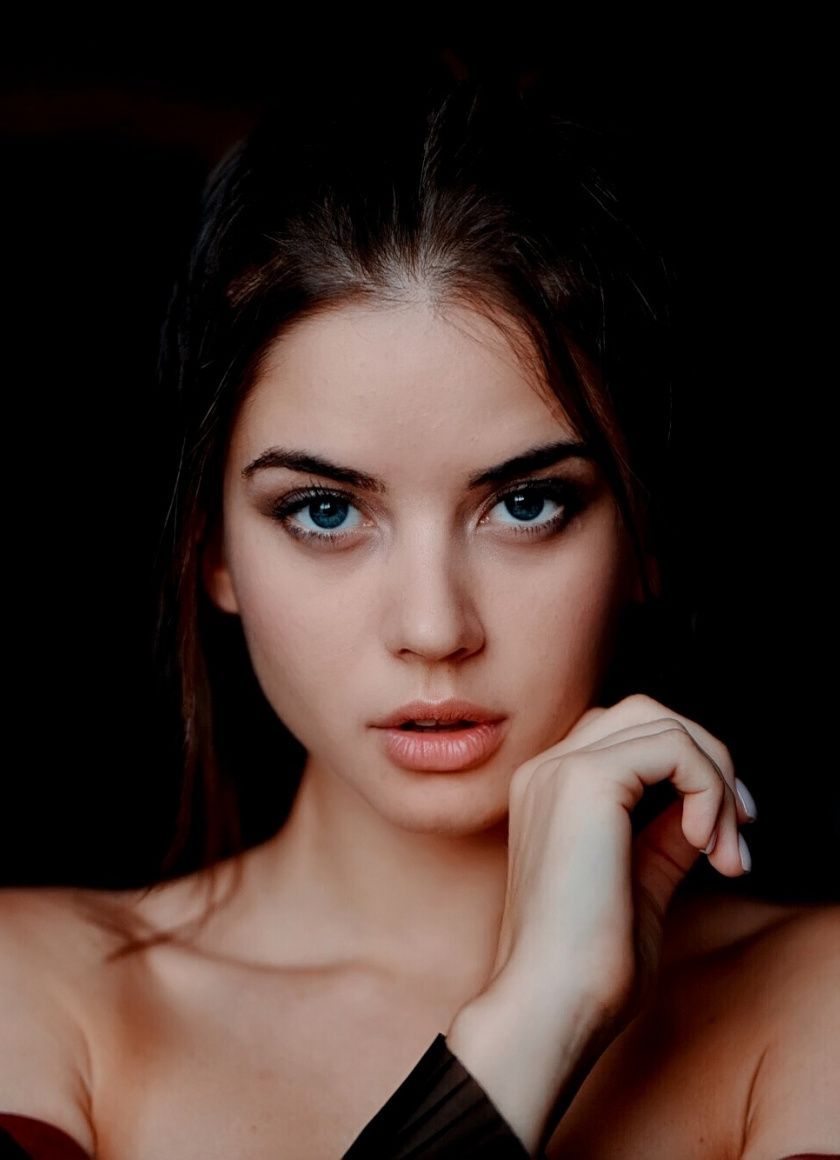 Woman model, blue eyes, pretty, 840x1160 wallpaper. Beautiful girl face, Brunette beauty, Beauty girl