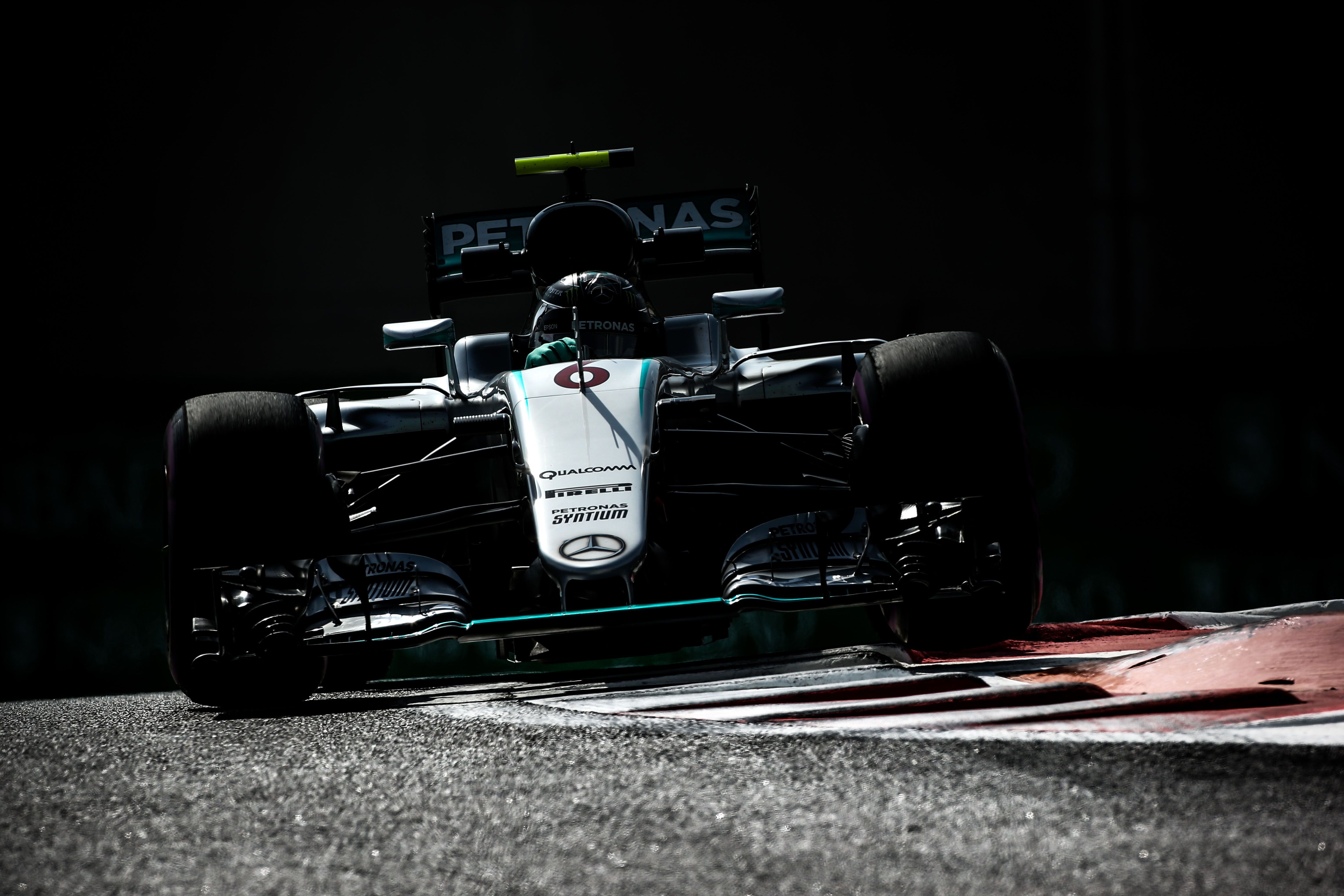 Nico Rosberg, Mercedes AMG F1 Team, F1 W07 Hybrid. Marco's Formula 1 Page