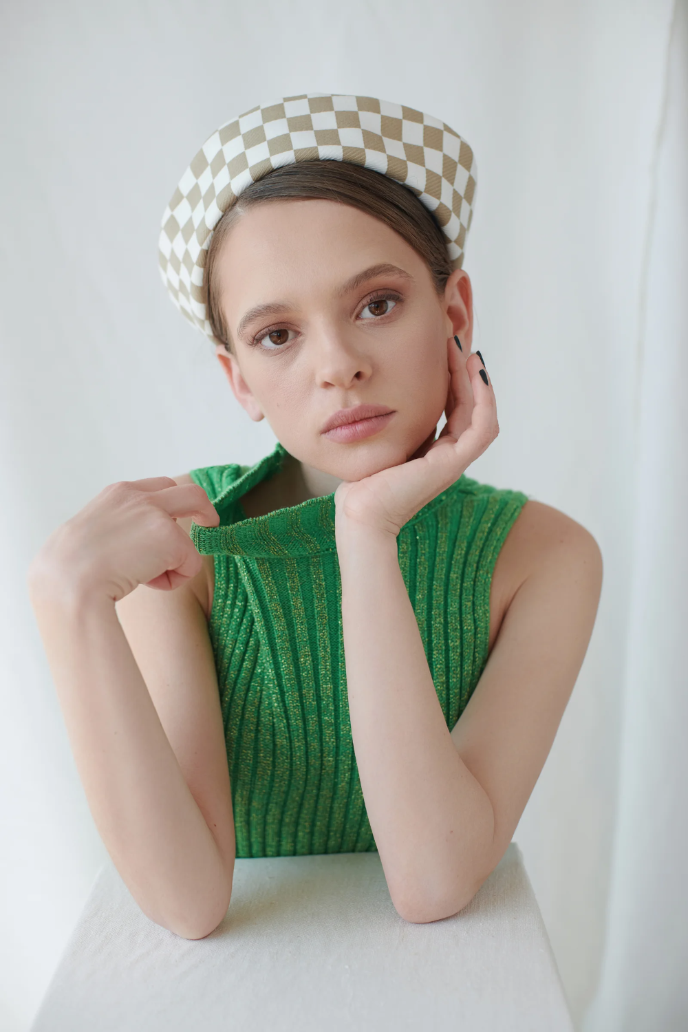 Beanie Feldstein Interviews Shira Haas About Her Netflix Drama Unorthodox. Netflix dramas, Netflix, Actresses