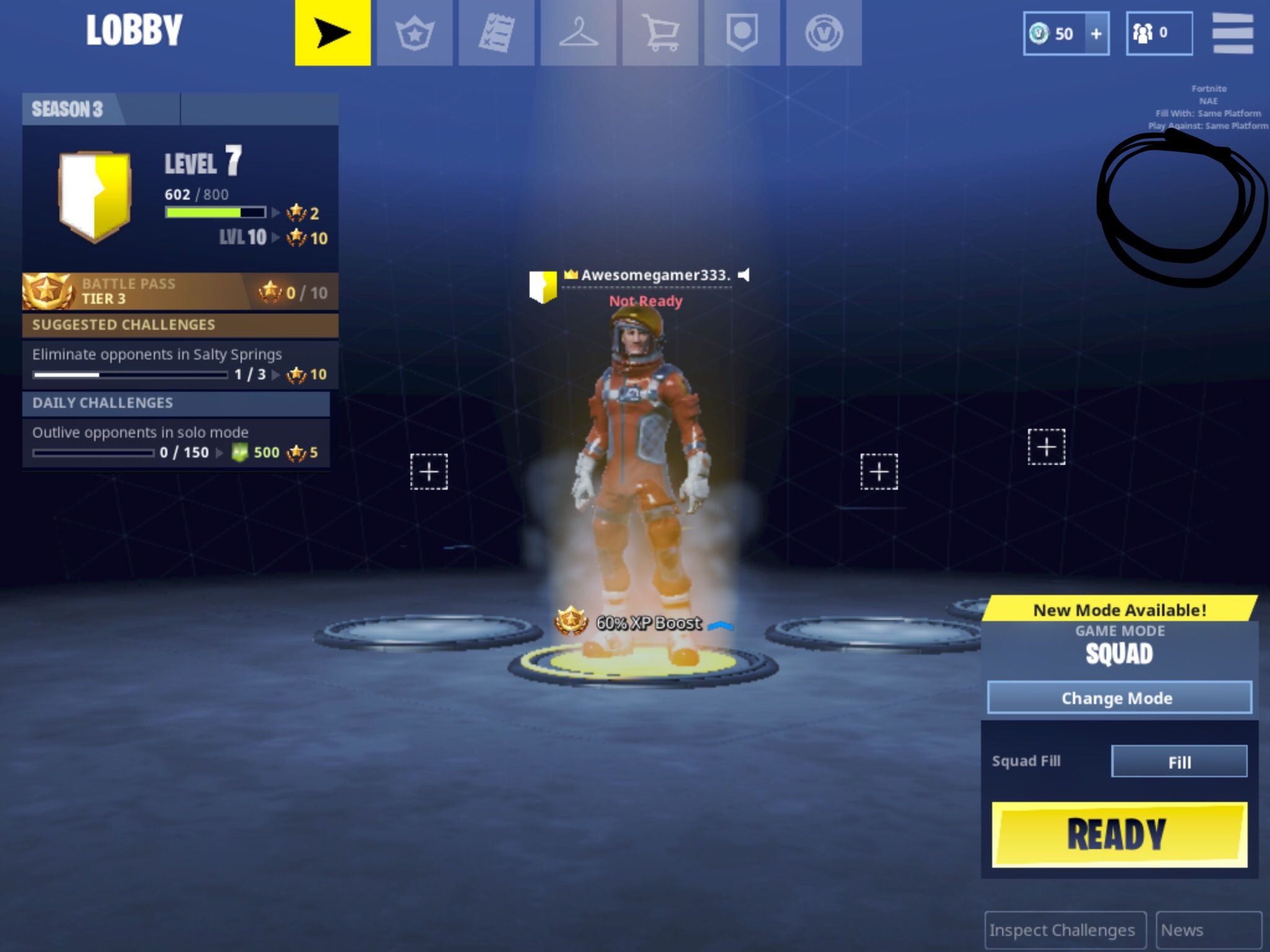 How do I invite my friends to my lobby in Fortnite Mobile?