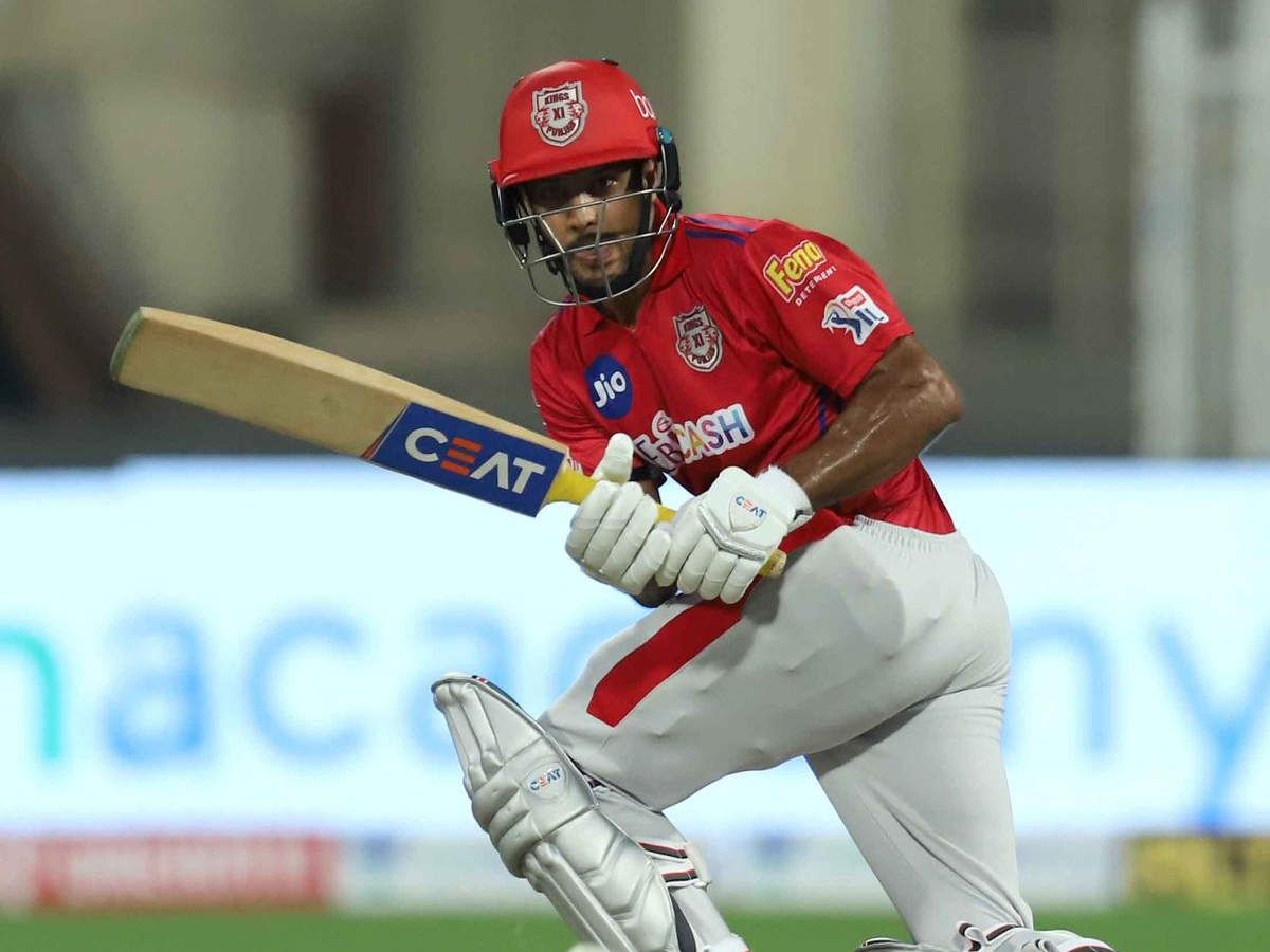 News News: IPL 2020: Mayank Agarwal's batting hit sixes in the desert, aerial boundary century completed in the tournament vs kxip mayank agarwal hits 100th six of ipl 2020