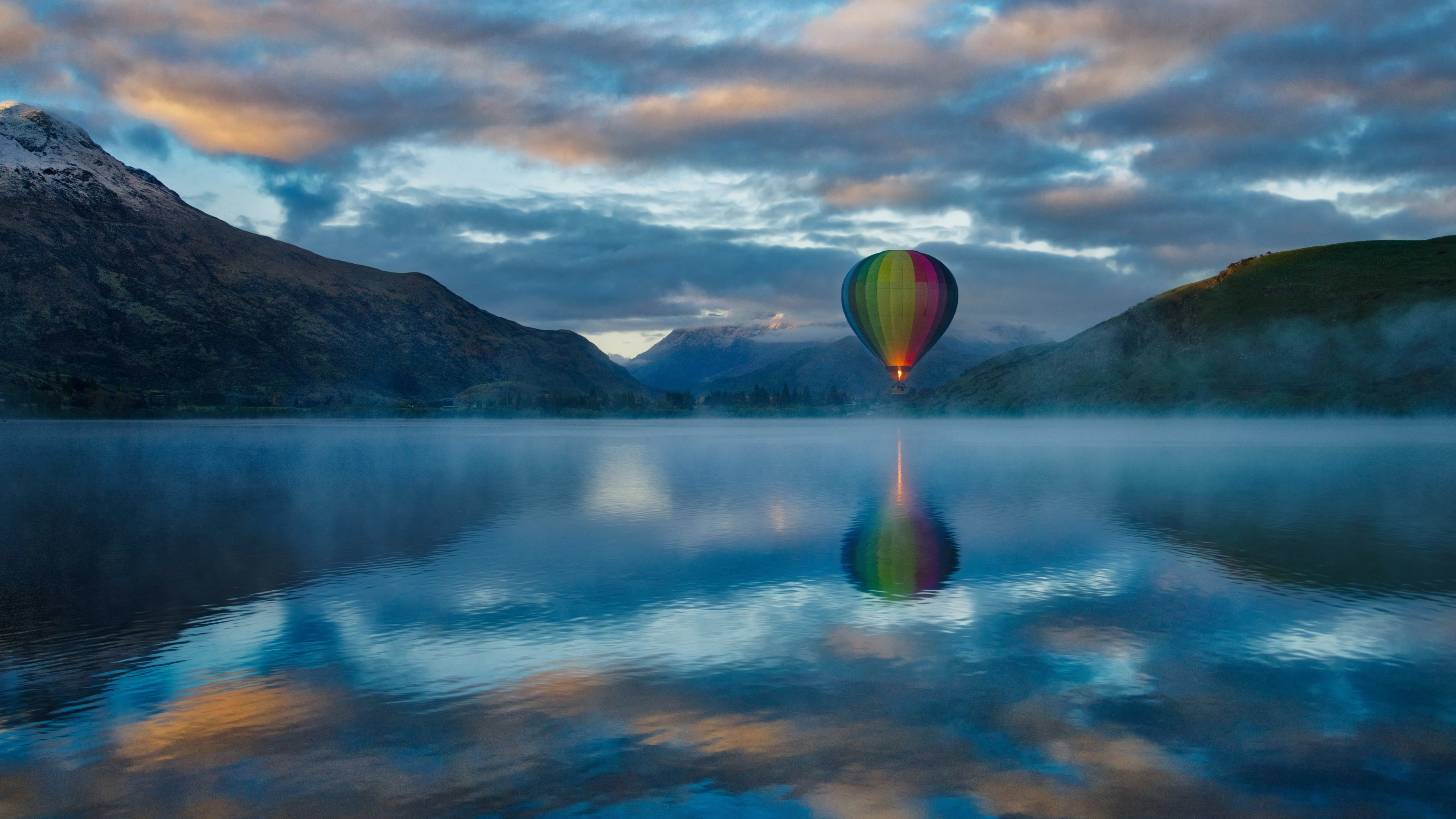 Hot air balloon 4K Wallpaper, Lake Hayes, Queenstown, New Zealand, Mountains, Clouds, Reflection, Nature