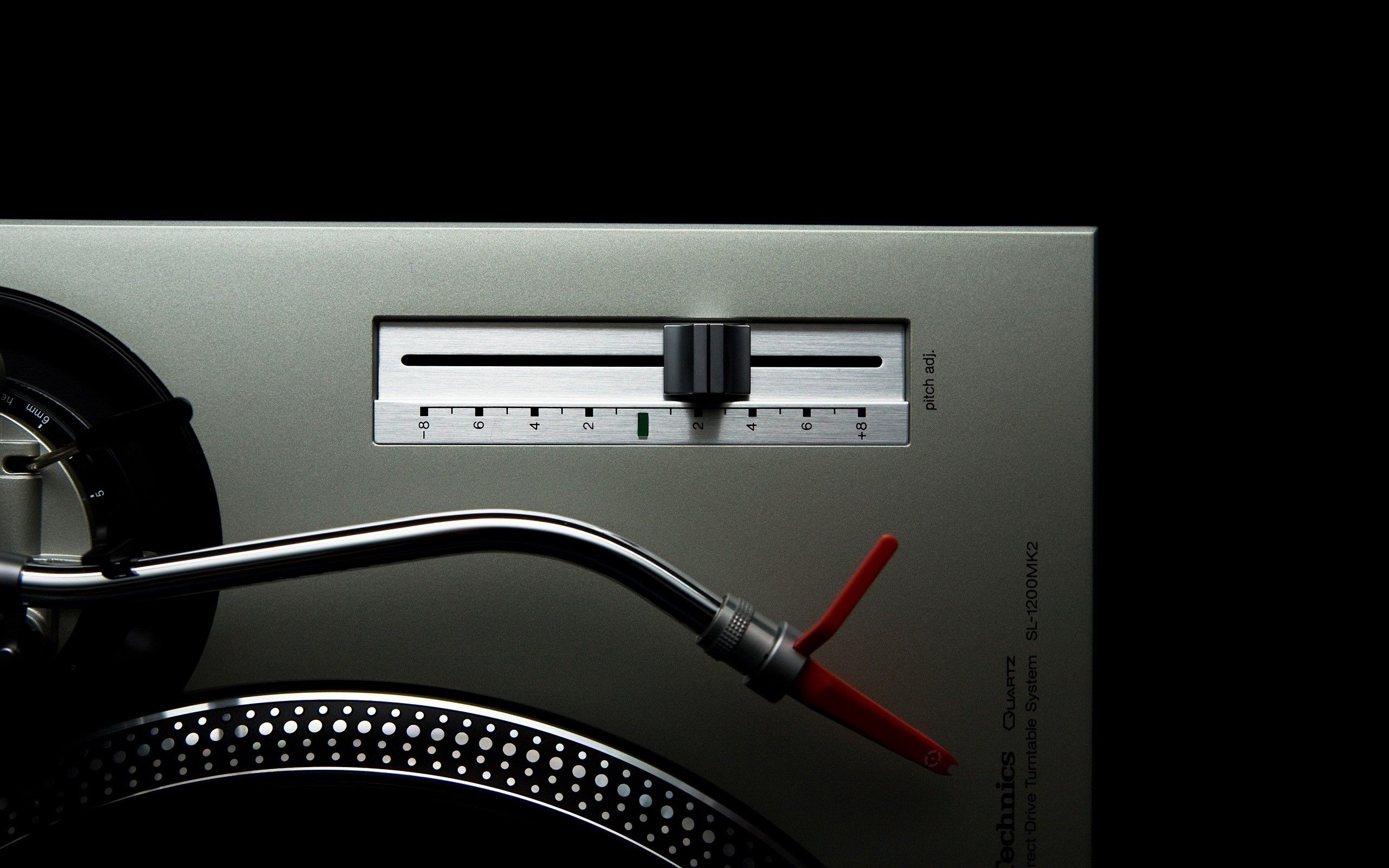 Music artistic studio vinyl techno turntables technics DJ wallpaperx1600