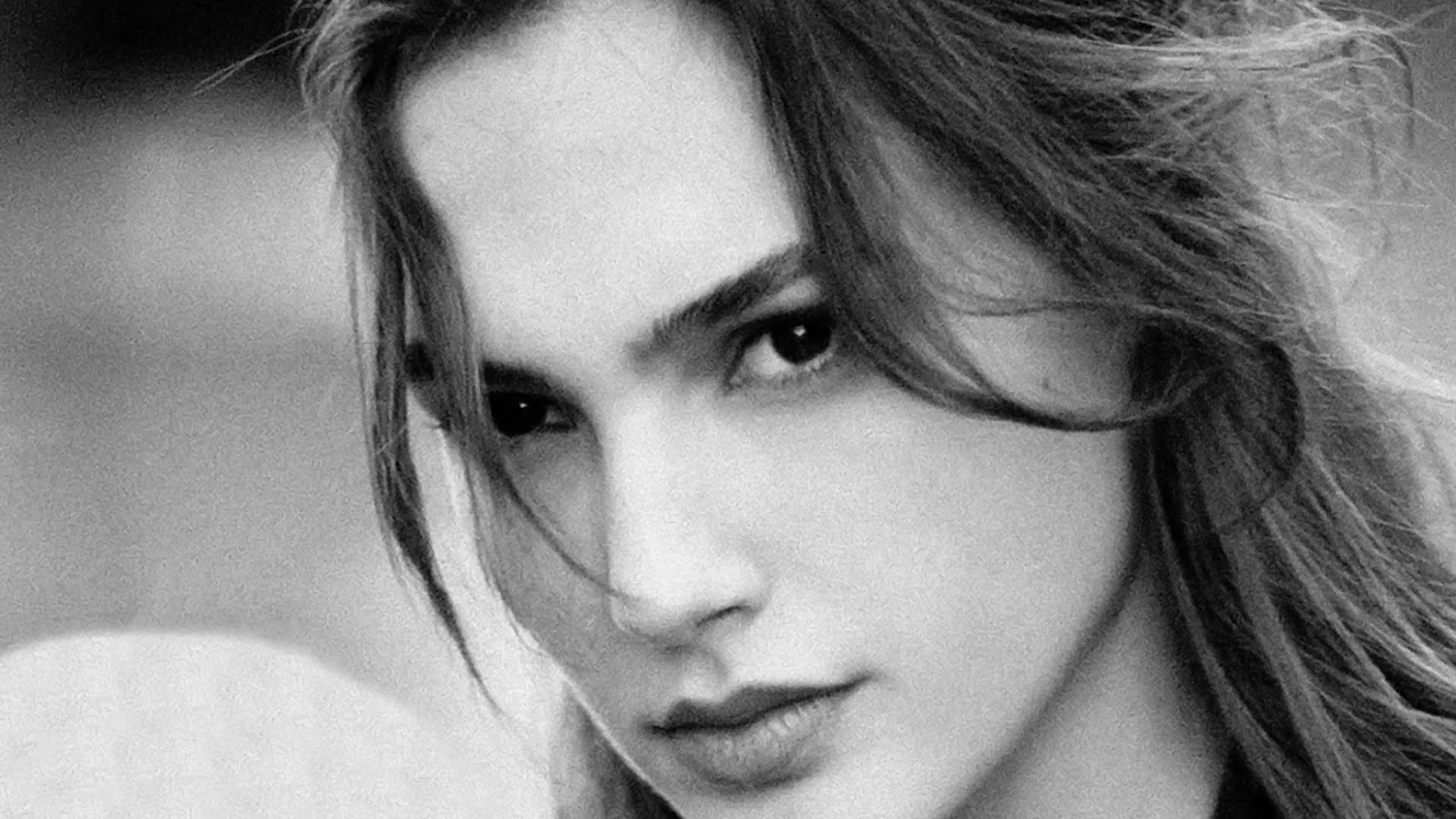 Gal Gadot HD Wallpaper for desktop download