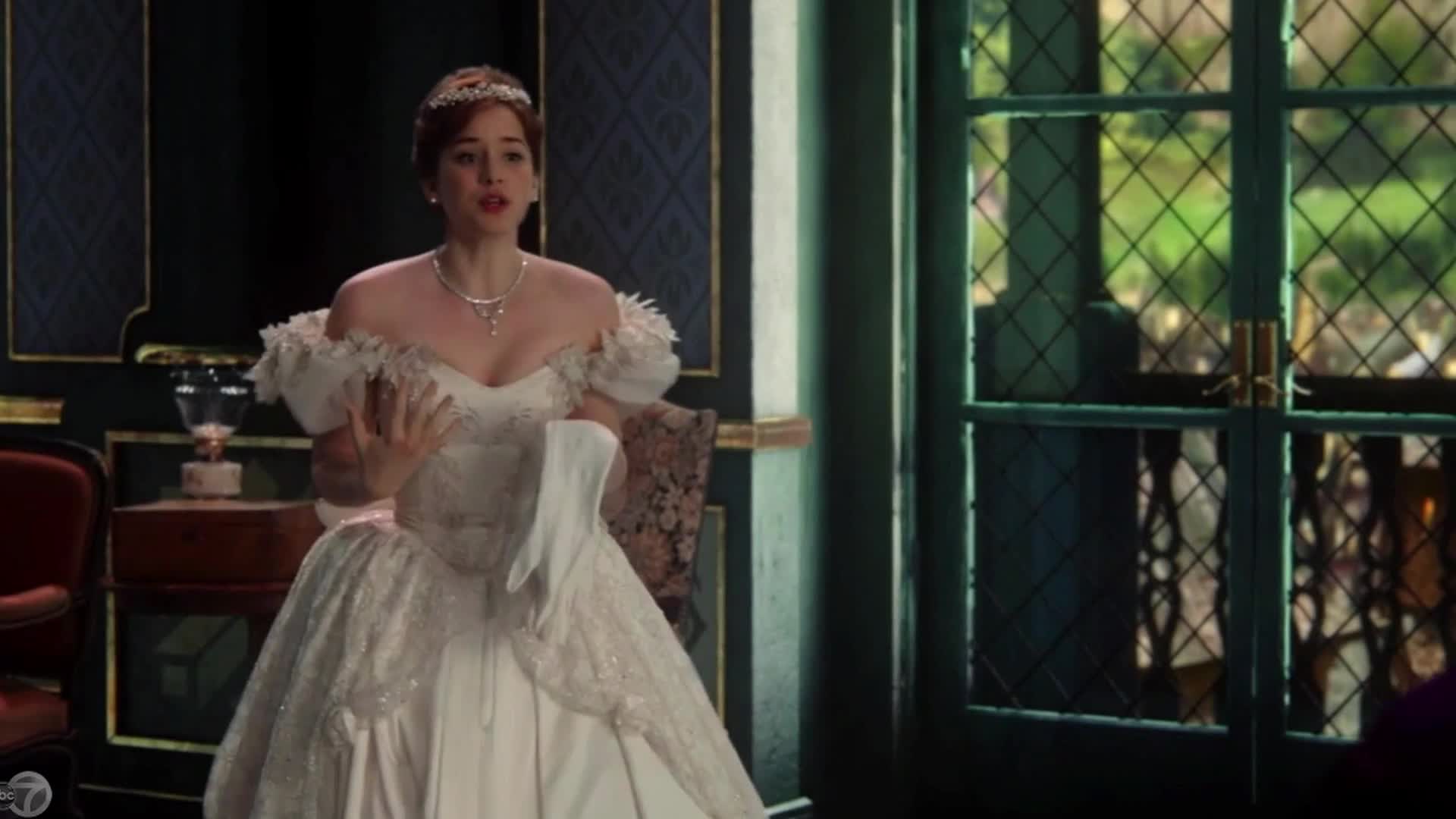 Once Upon a Time Recap: Zelena Gives Up Her Magic for the Heroes