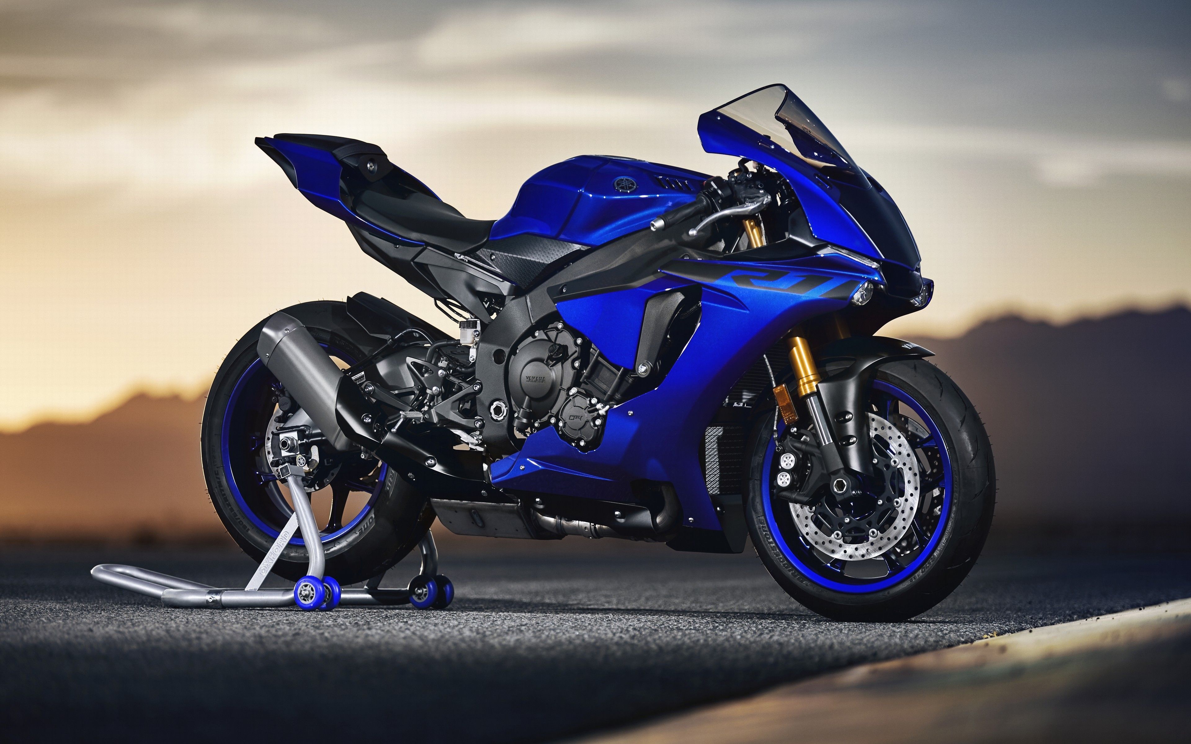 Yamaha R1 HD Wallpaper