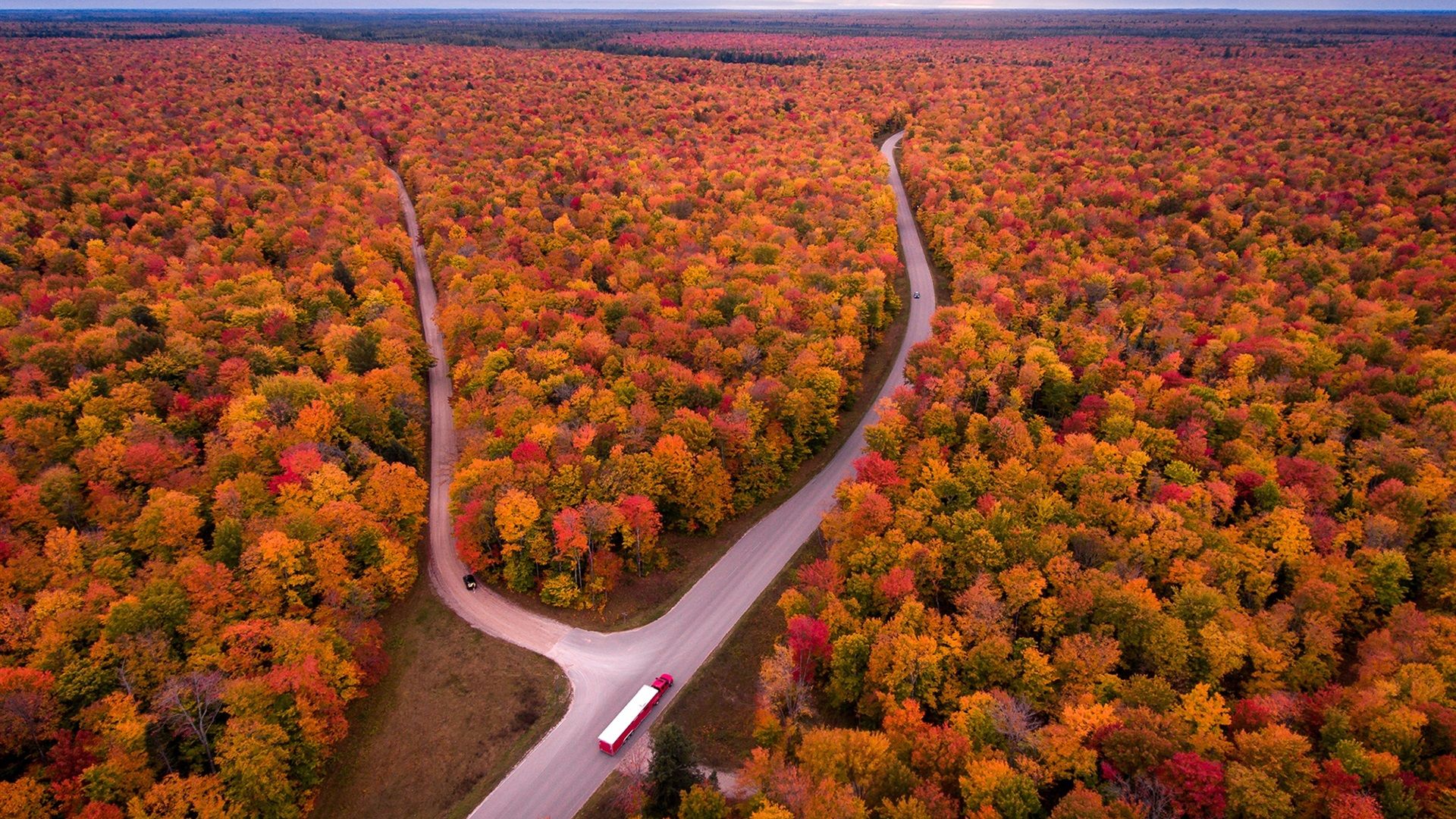 Wallpaper USA, Michigan, autumn, trees, road, truck, top view 1920x1440 HD Picture, Image