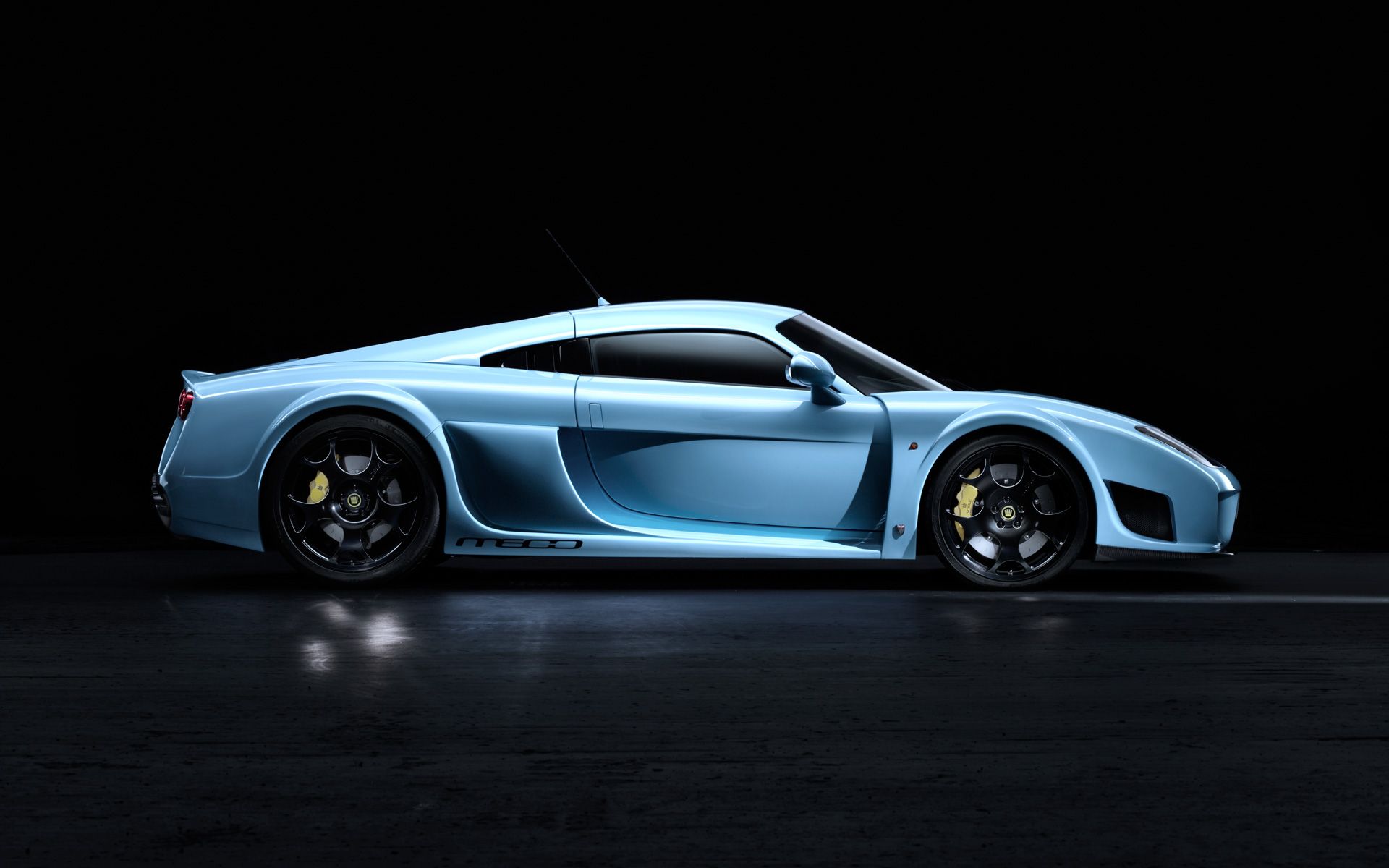 Daily Wallpaper: Noble M600. I Like To Waste My Time