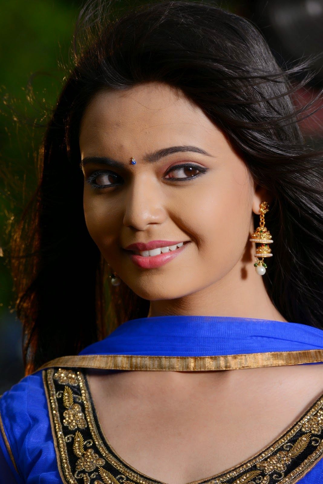 Heroine Marina Abraham hot beautiful Image