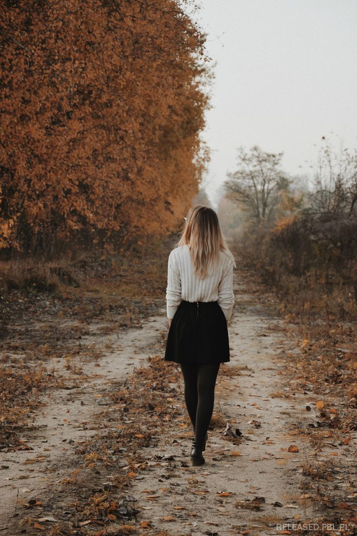 camera design, camera vector, camera aesthetic, vlogging camera #cameraaesthetic. Fall photohoot, Autumn photography, Autumn instagram