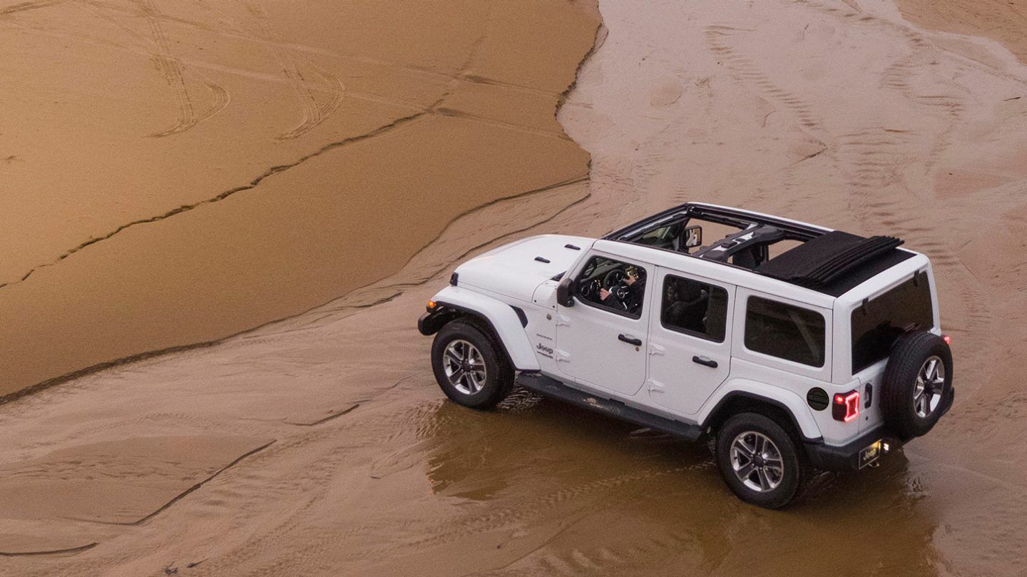 Jeep® Wrangler. Photo and Video Gallery