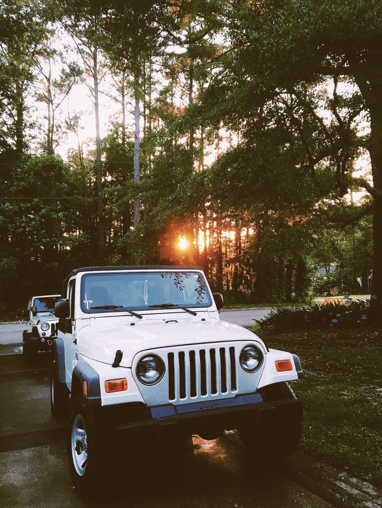 White Jeep Wallpapers - Wallpaper Cave