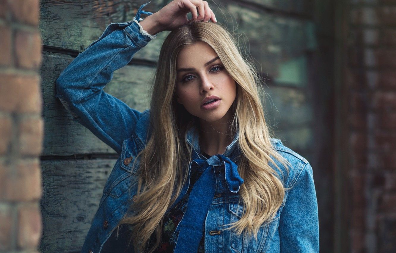 Wallpaper look, girl, portrait, beautiful, dzhinsovka, Marina Laswick image for desktop, section девушки