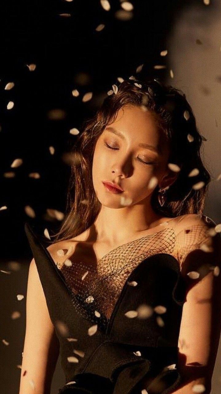 Girls Generation Taeyeon Wallpaper. SNSD Taeyeon Wallpaper