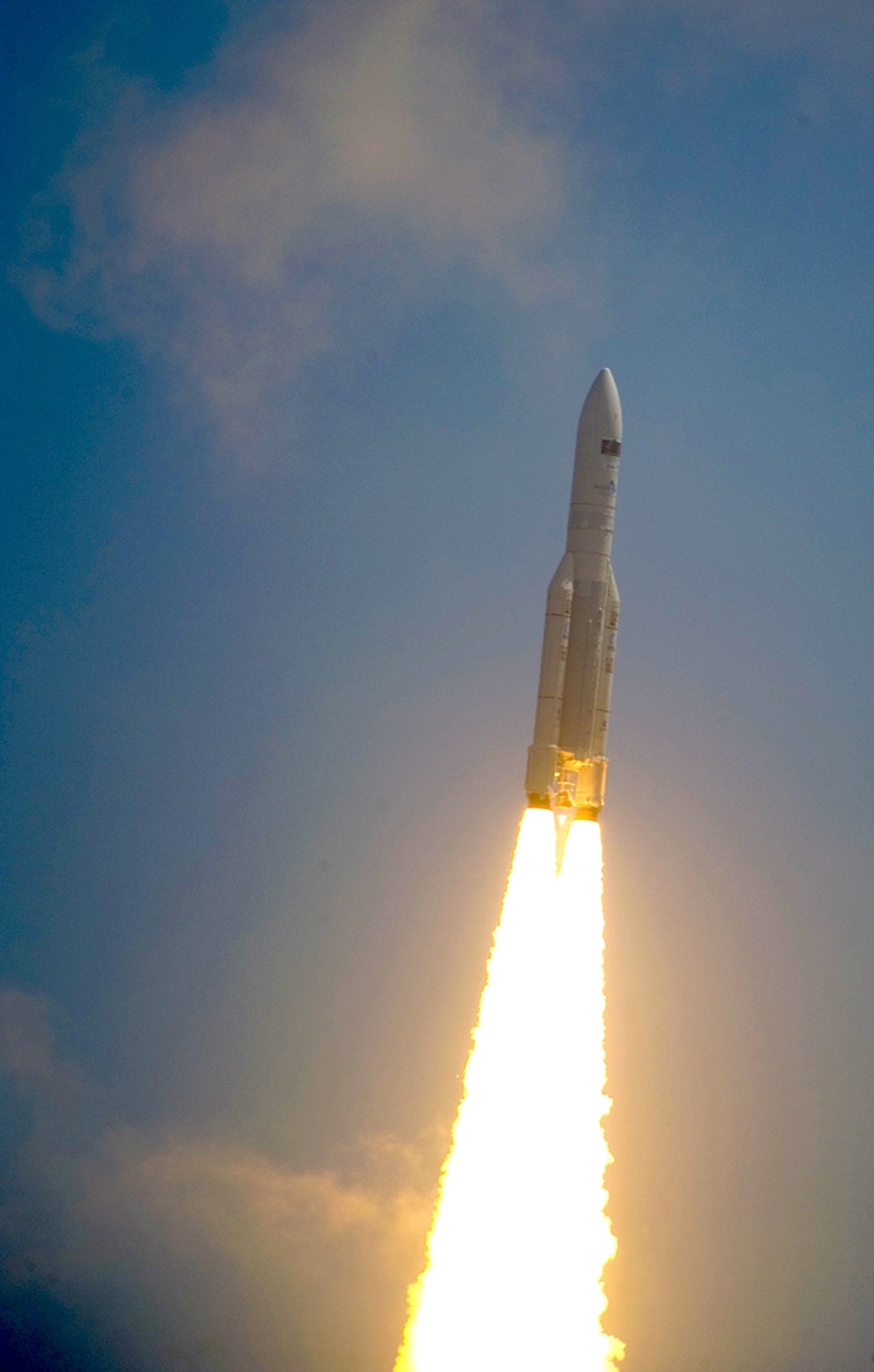 Ariane 5 ECA V188 lifts off with Herschel and Planck esa europe space wallpaperx3000