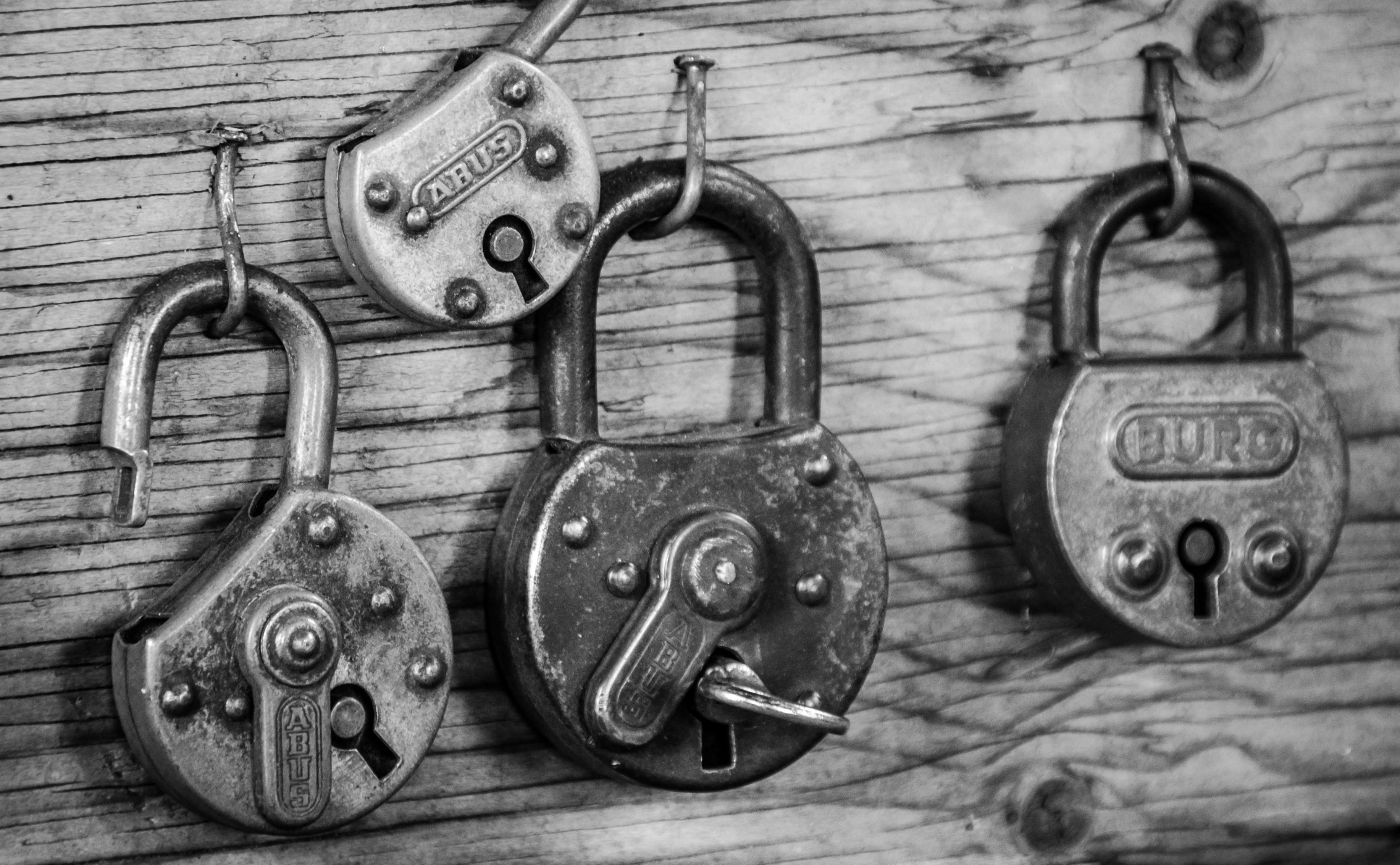 black and white, business, key, locks, padlock, safety, security wallpaper. Mocah.org HD Wallpaper