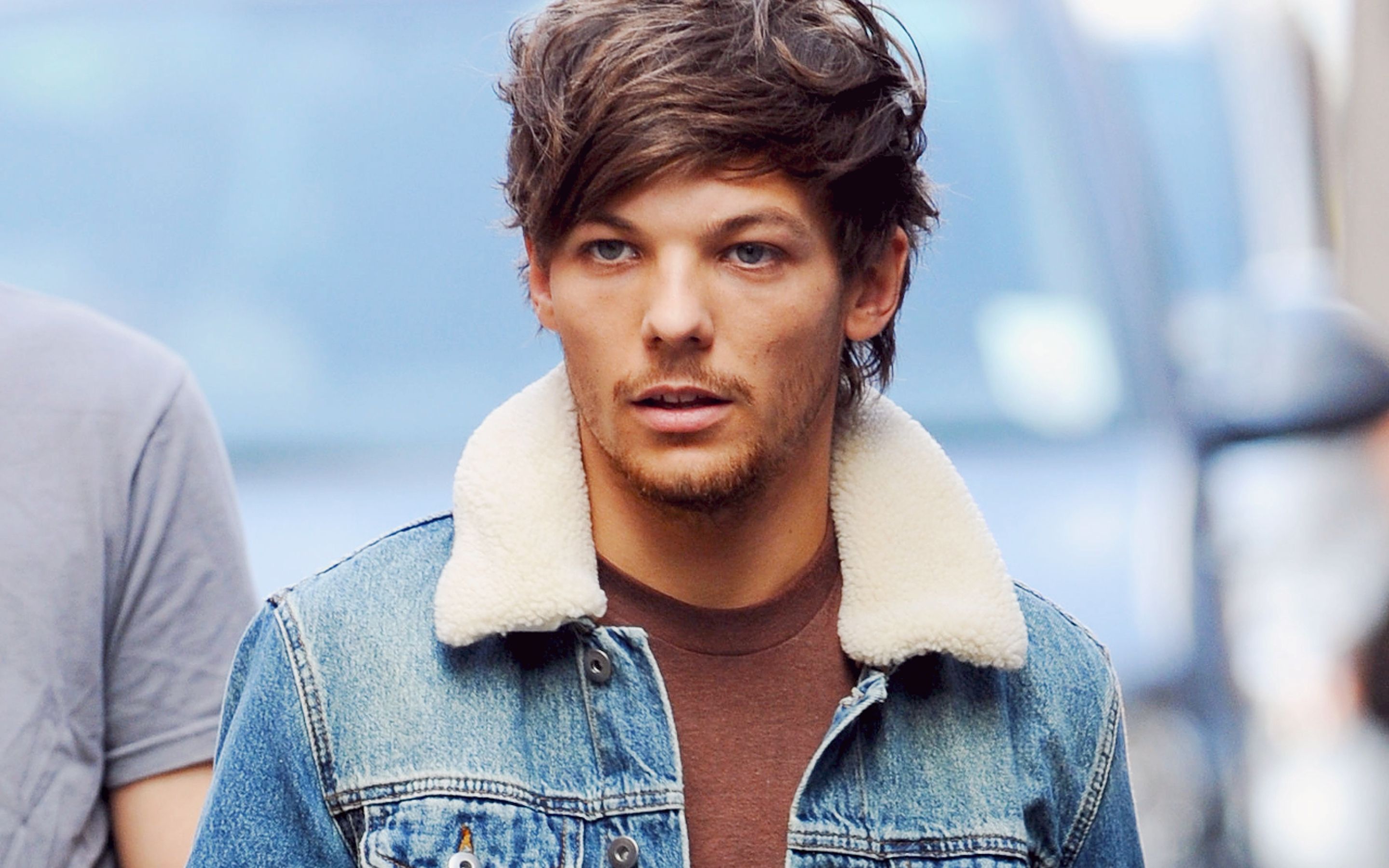Louis Tomlinson Wallpaper Image Photo Picture Background