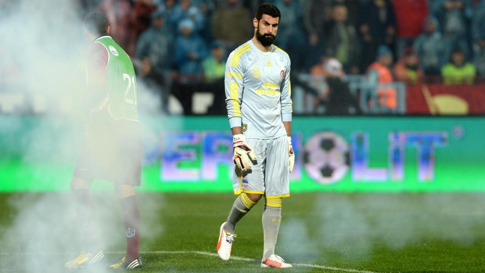 Volkan Demirel'e çirkin gönderme!
