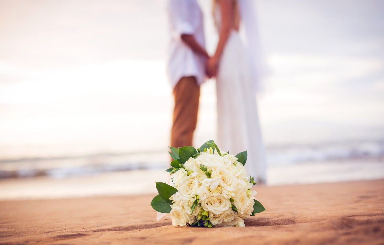Wallpaper beach, sea, flowers, couple, bouquet, wedding, just married, bridal image for desktop, section настроения