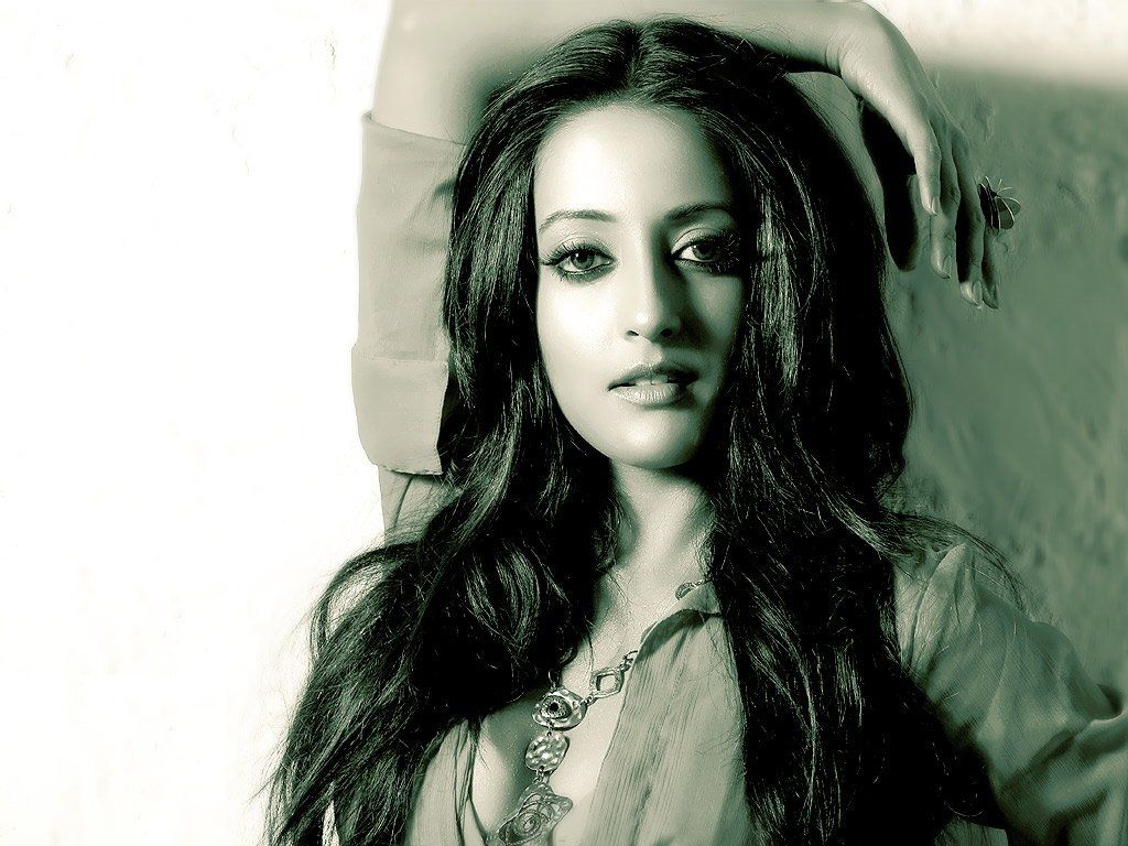 Raima Wallpaper