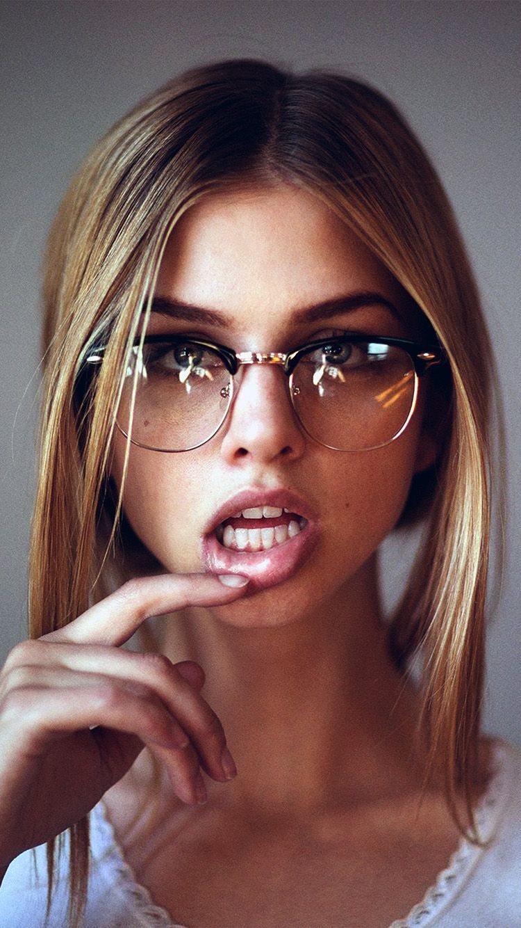Girl Glasses Lips Beauty Face. Girls With Glasses, Fashion Eye Glasses, Cute Glasses