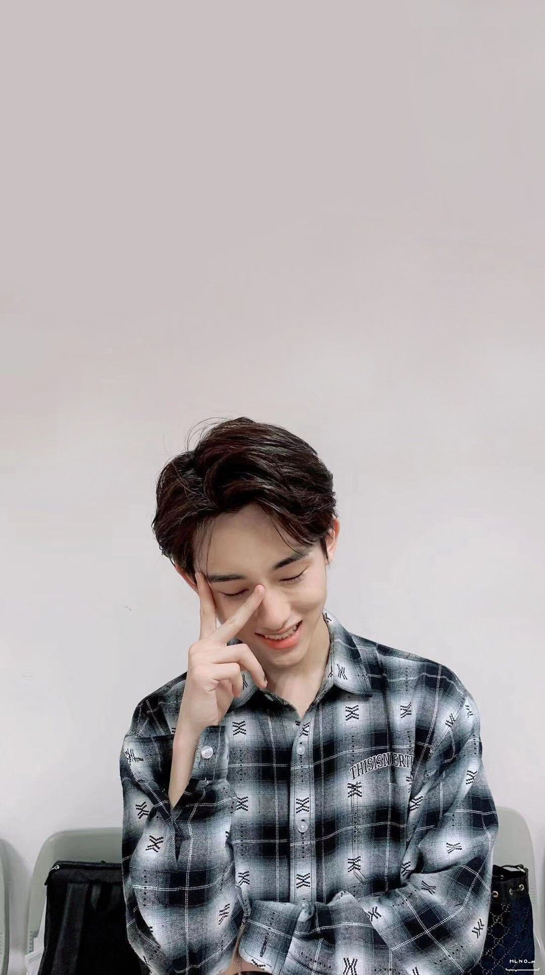 Winwin WayV Lock screen Wallpaper
