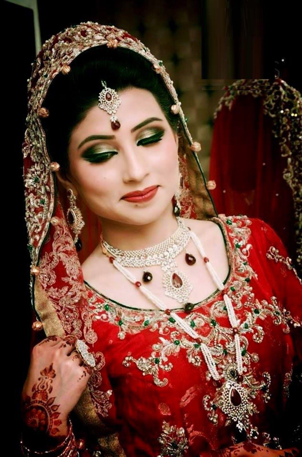 FREE ALL HD WALLPAPERS DOWNLOAD: Beautiful And Pretty Bridal Makeup Wallpaper