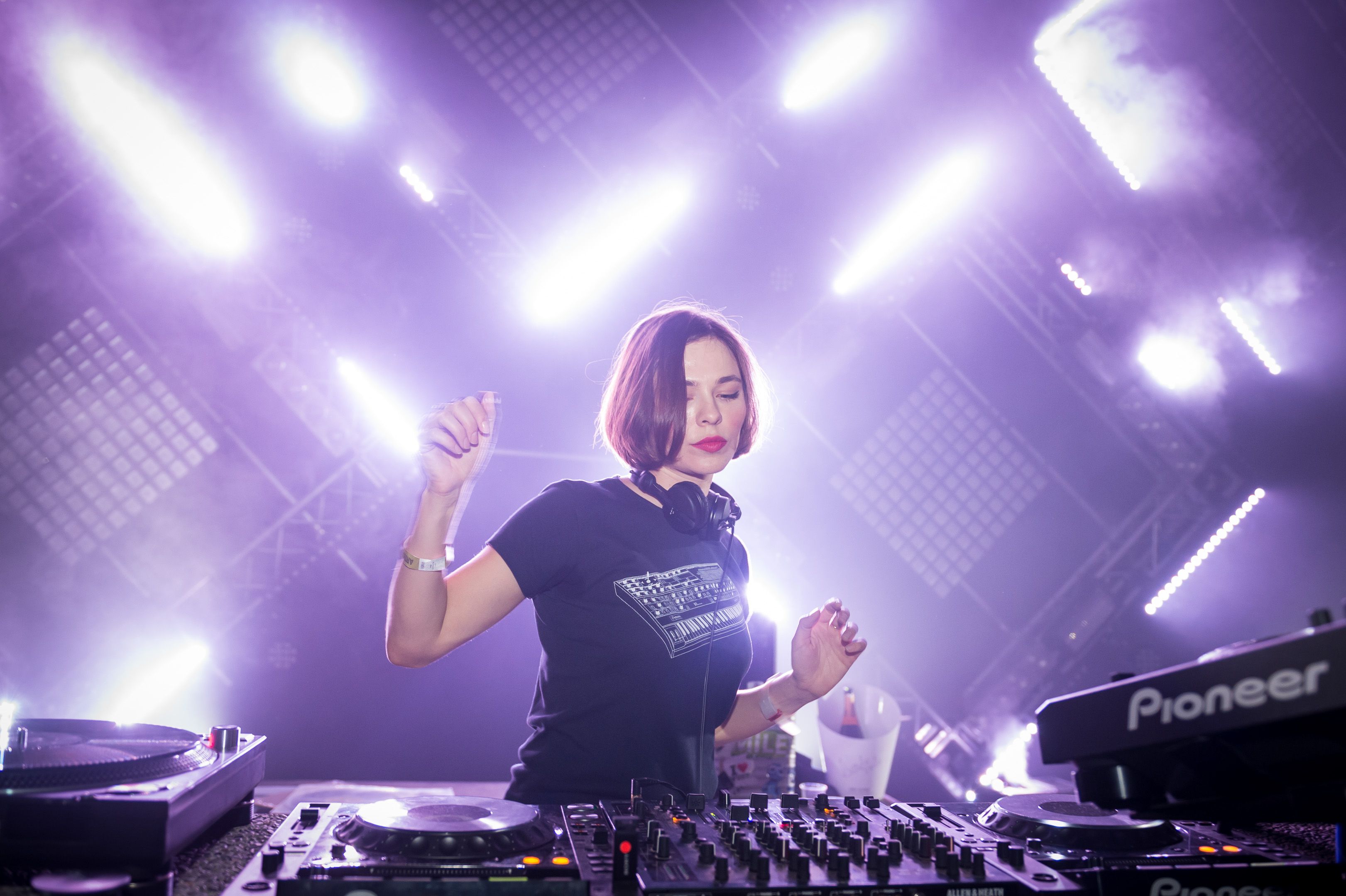 Nina kraviz фото