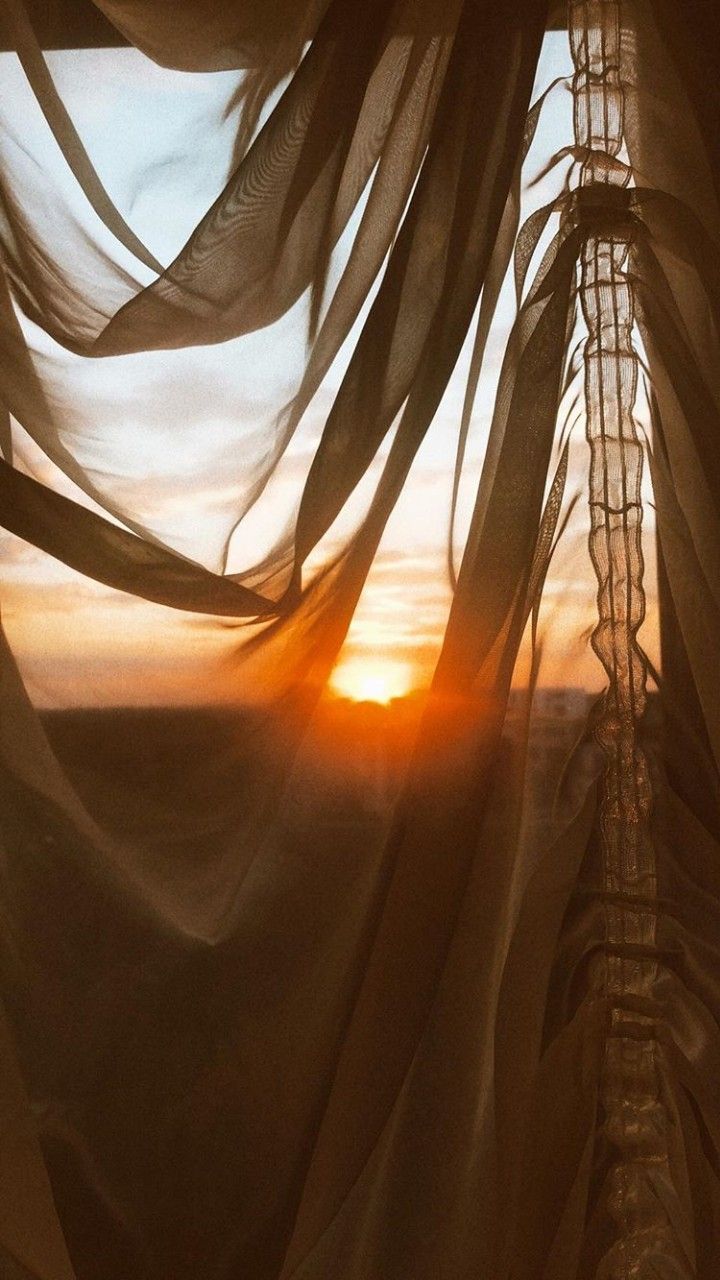 Sunset golden hourdow. #goldenhour #sunset. Golden hour, Instagram, Photo