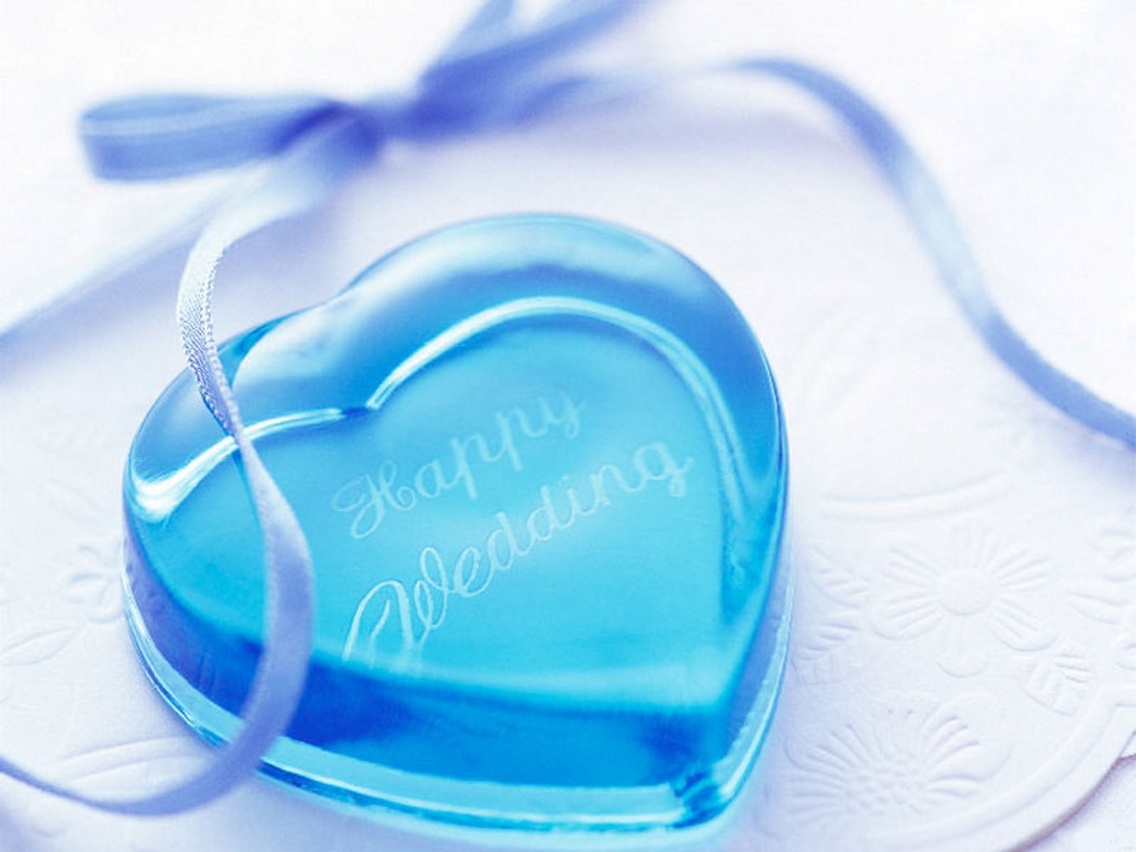 Love And Wallpaper: Blue heart Happy wedding , I love You kissing in heart , Parrot kiss
