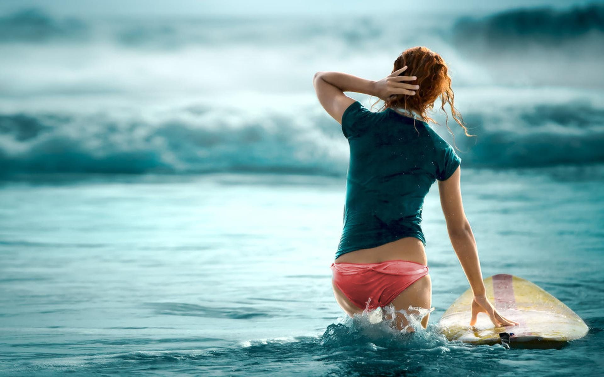 Girl during water sports Desktop wallpaper 1600x1200