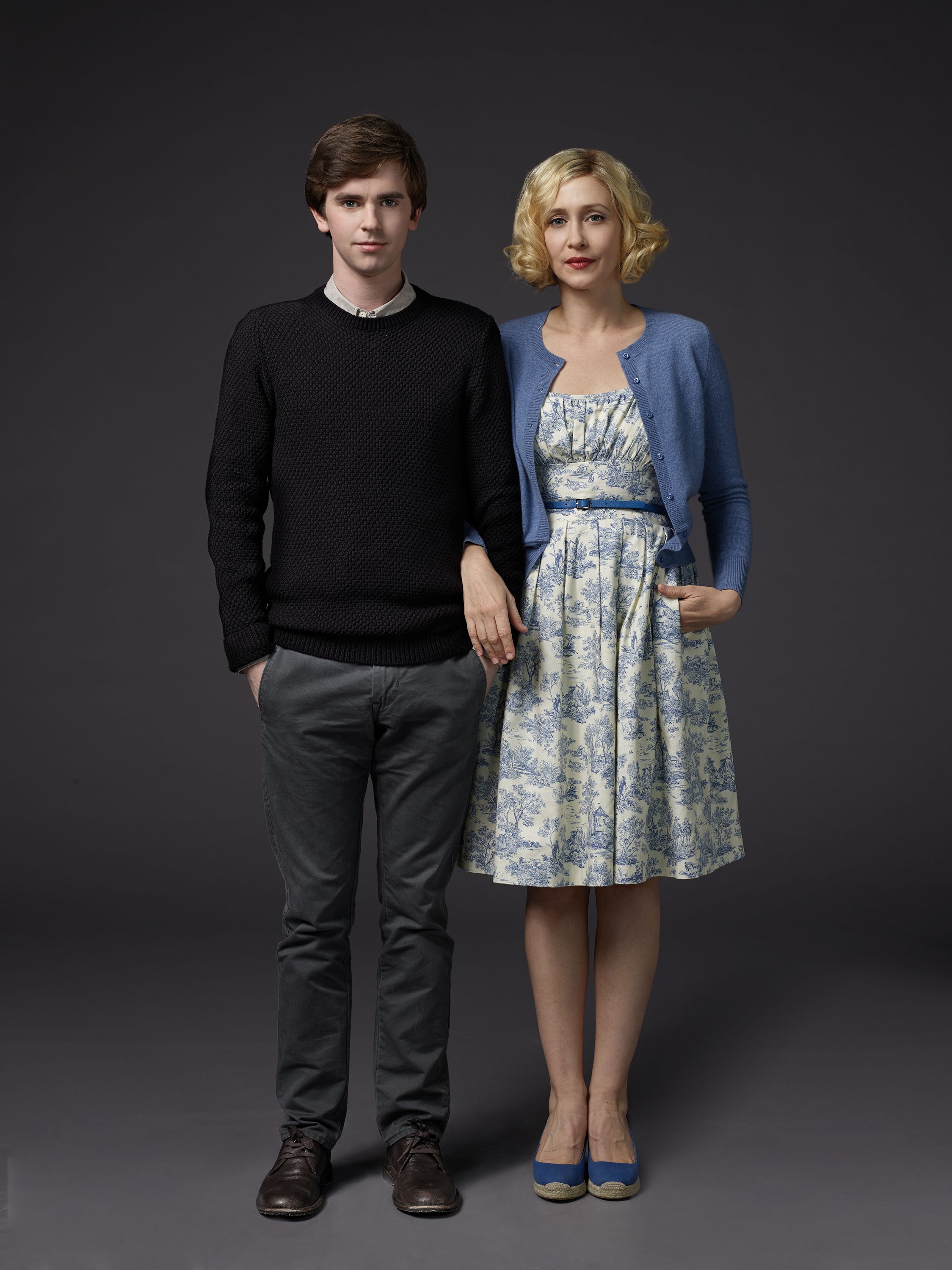 Bates Motel Season 3 Norman and Norma Bates Official Picture Motel Photo